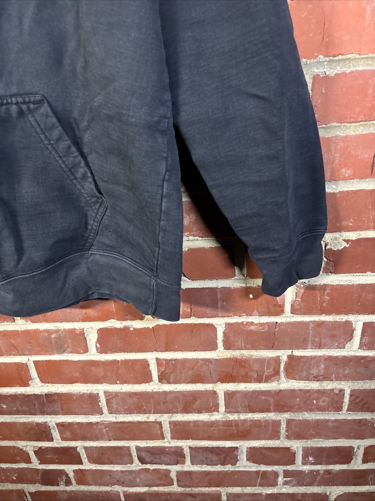 AC/DC Vintage Y2k AC/DC Hoodie Black 2005 Back In Black Sz M Size US M / EU 48-50 / 2 - 4 Thumbnail