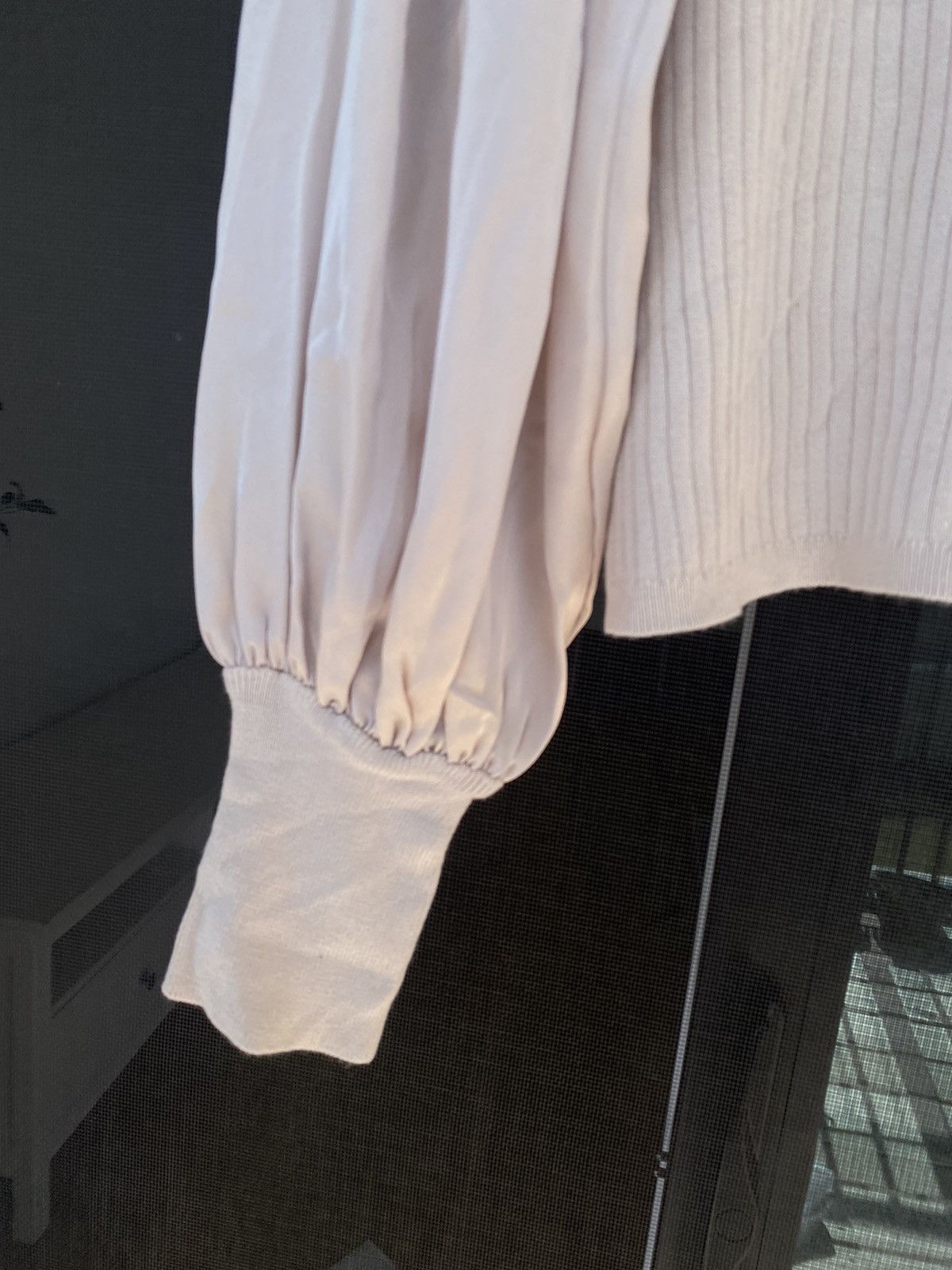 Express NWT Express Pleated Puff Lantern Satin Sleeve Knit Sweater Size L / US 10 / IT 46 - 5 Thumbnail