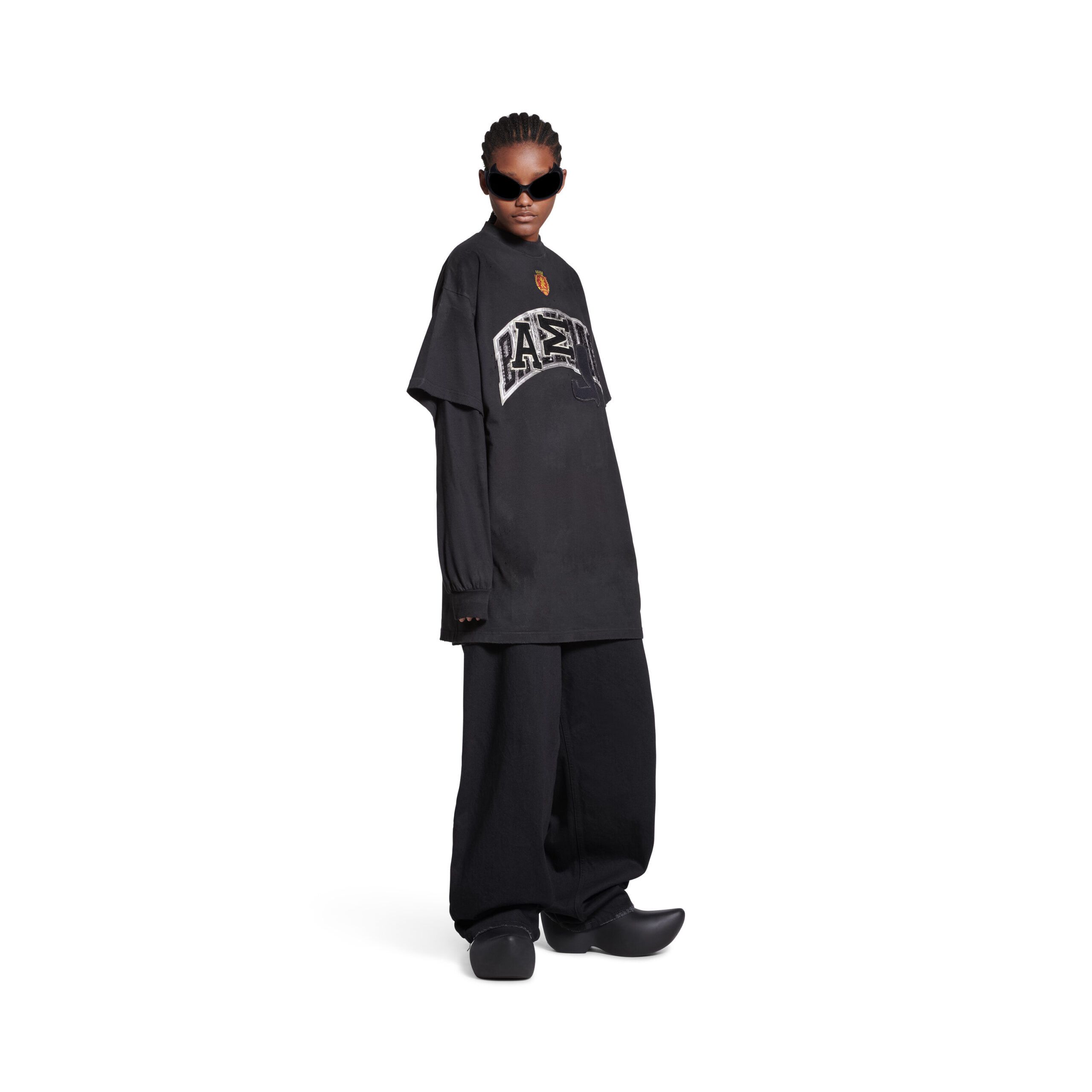 Balenciaga Black Distressed Skater Logo Oversized T-Shirt Size XS / US 0-2 / IT 36-38 - 1 Thumbnail