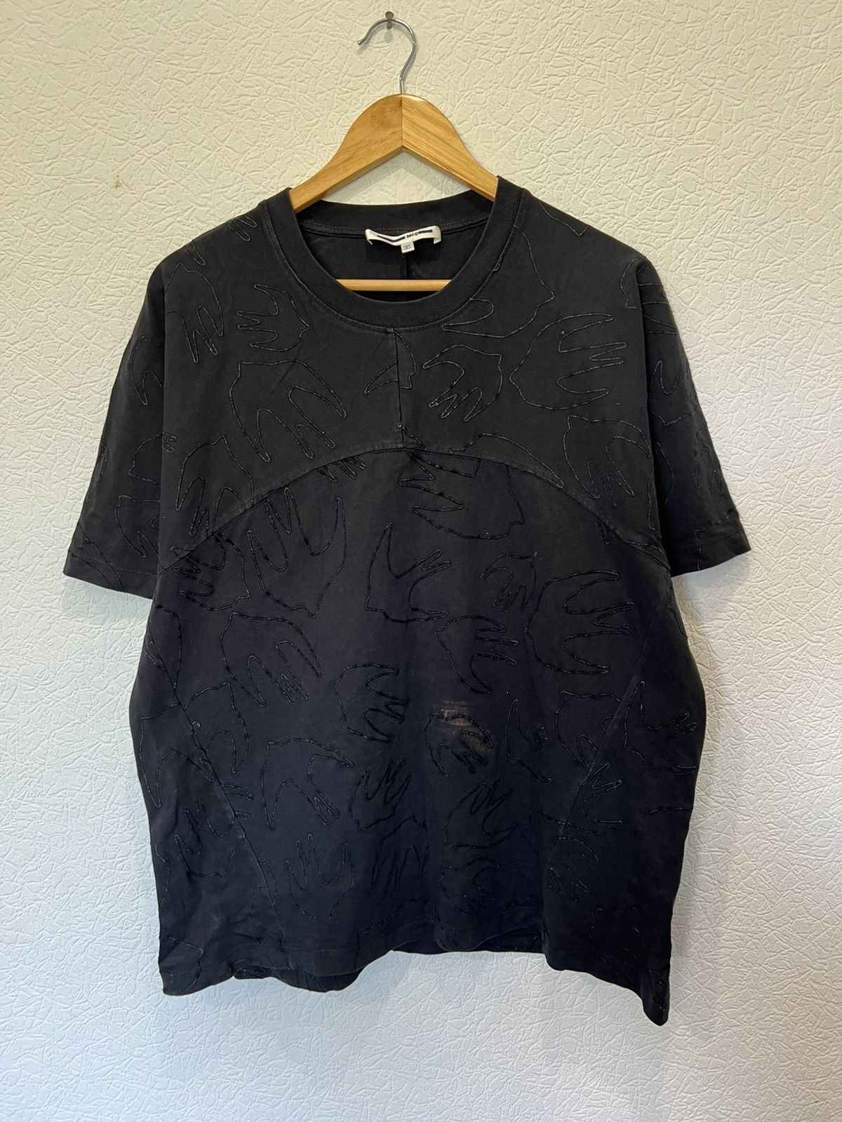 Alexander McQueen Alexander Mcqueen Black Monogrammed T Shirt Tee Mens Size US M / EU 48-50 / 2 - 1 Thumbnail