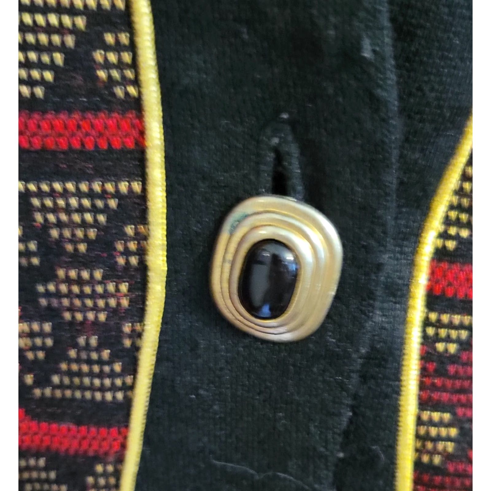 Barrie VINTAGE Tina Barrie Jacket 80s Knit Aztec Print Gold Trim Petite 8 Red Women's Cardigan Size M / US 6-8 / IT 42-44 - 4 Thumbnail