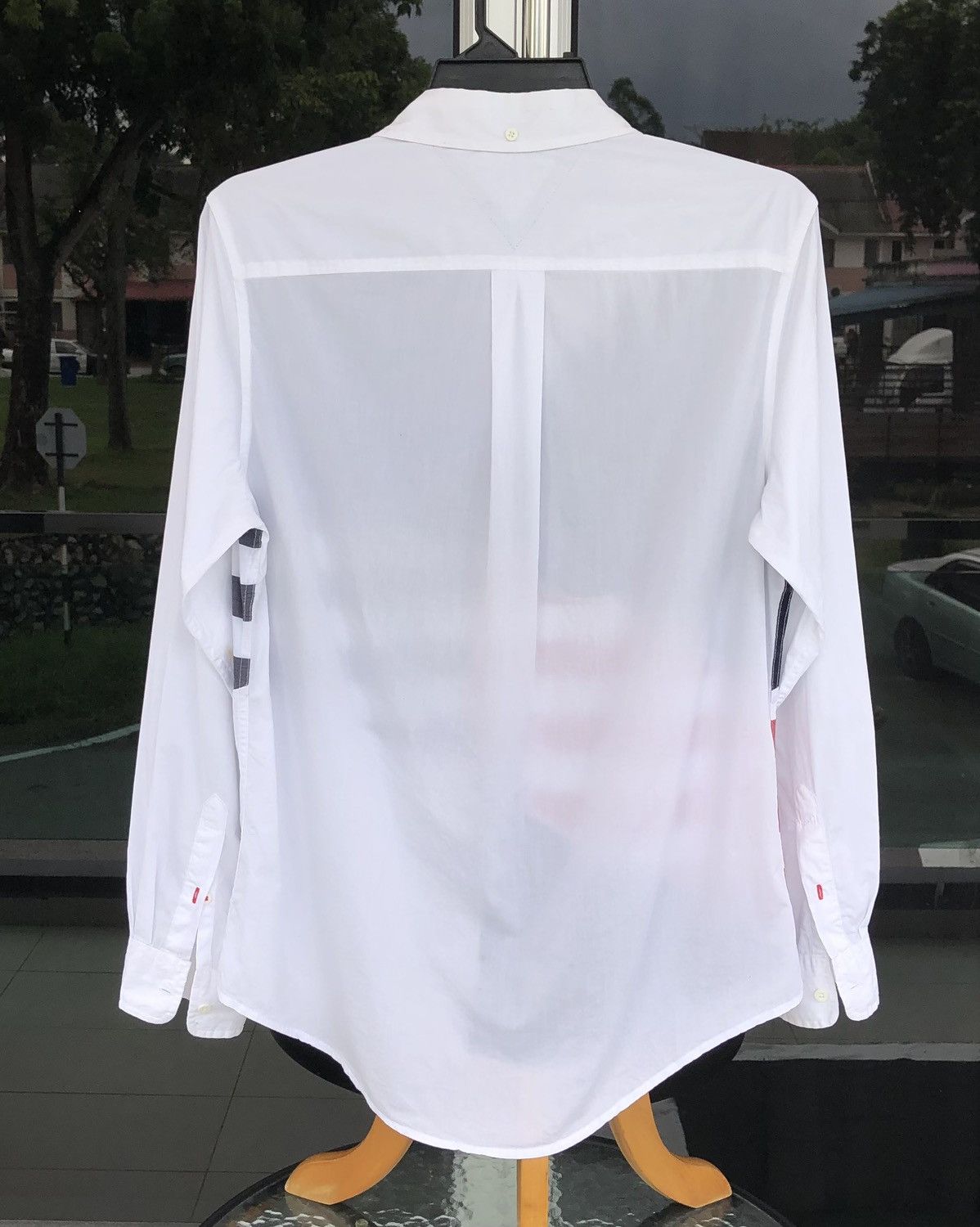 Tommy Hilfiger Tommy Hilfiger Men’s Colorblocked Stripe Long Sleeve Shirt Size US M / EU 48-50 / 2 - 7 Thumbnail