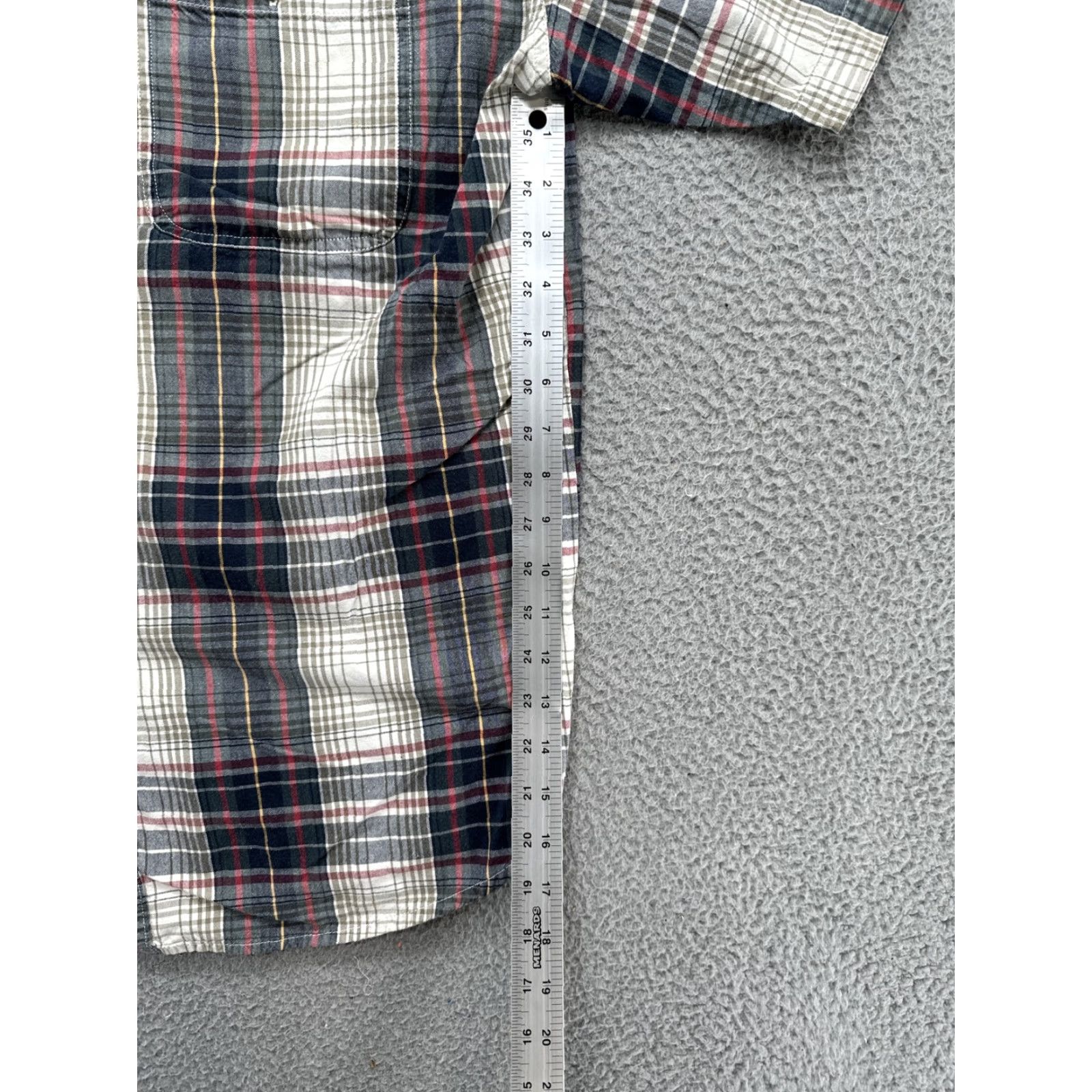 Dickies Vintage Dickies Men’s Large Plaid Short Sleeve Button-Up Shirt User: Vintage Dickies Men’s Large Plaid Short Sleeve Button-Up Shirt Size US L / EU 52-54 / 3 - 7 Thumbnail