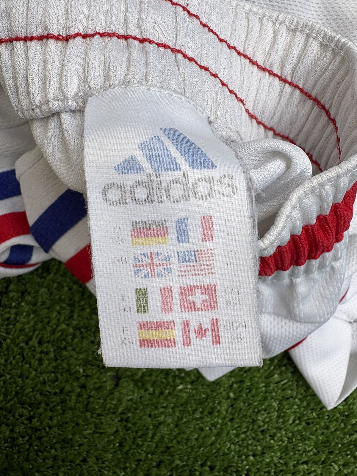 Adidas Short tream aat french 98 Size US 34 / EU 50 - 6 Thumbnail