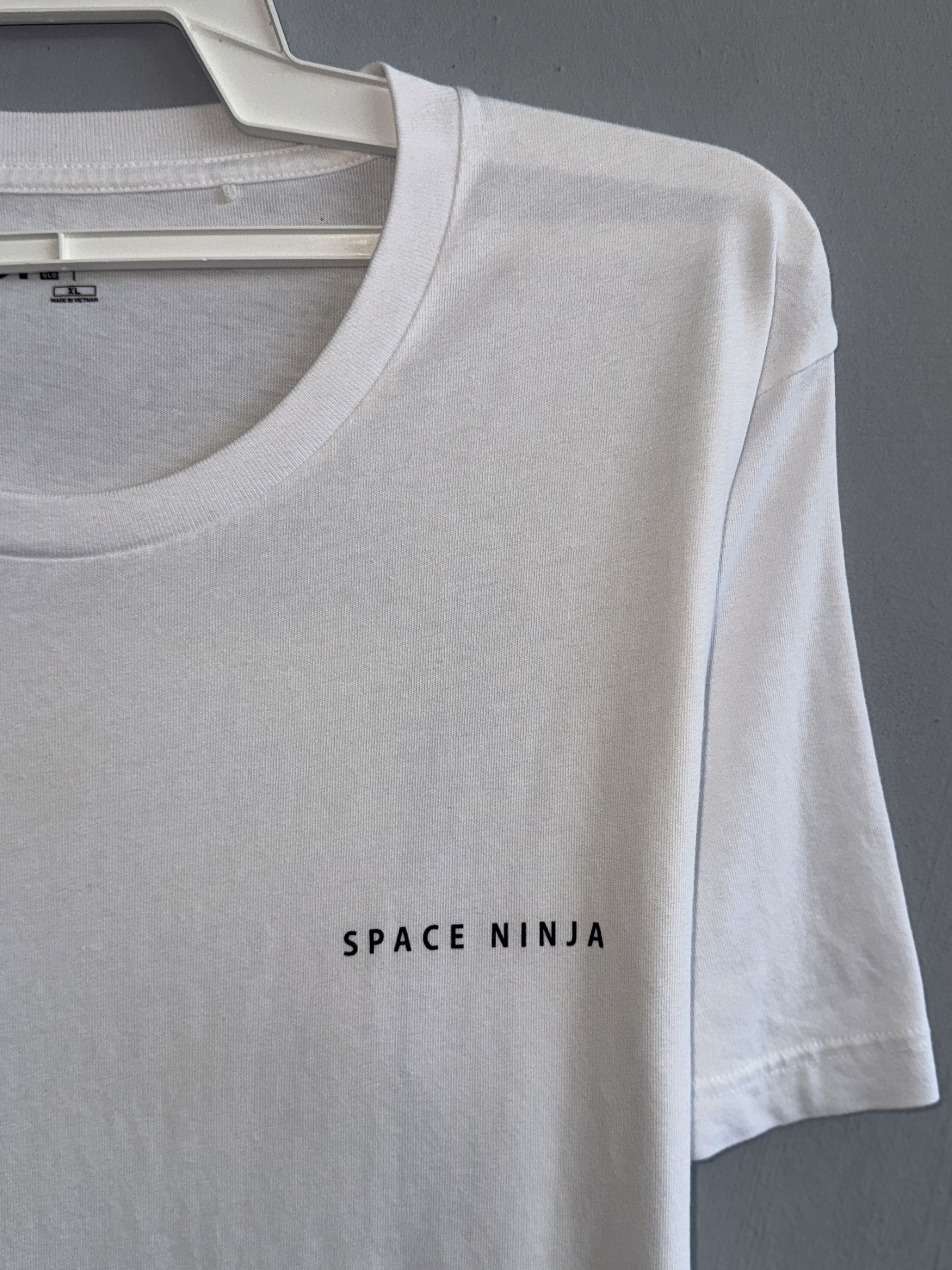Uniqlo Alien Baltan Ultraman Series Uniqlo Shirt Size US XL / EU 56 / 4 - 4 Thumbnail
