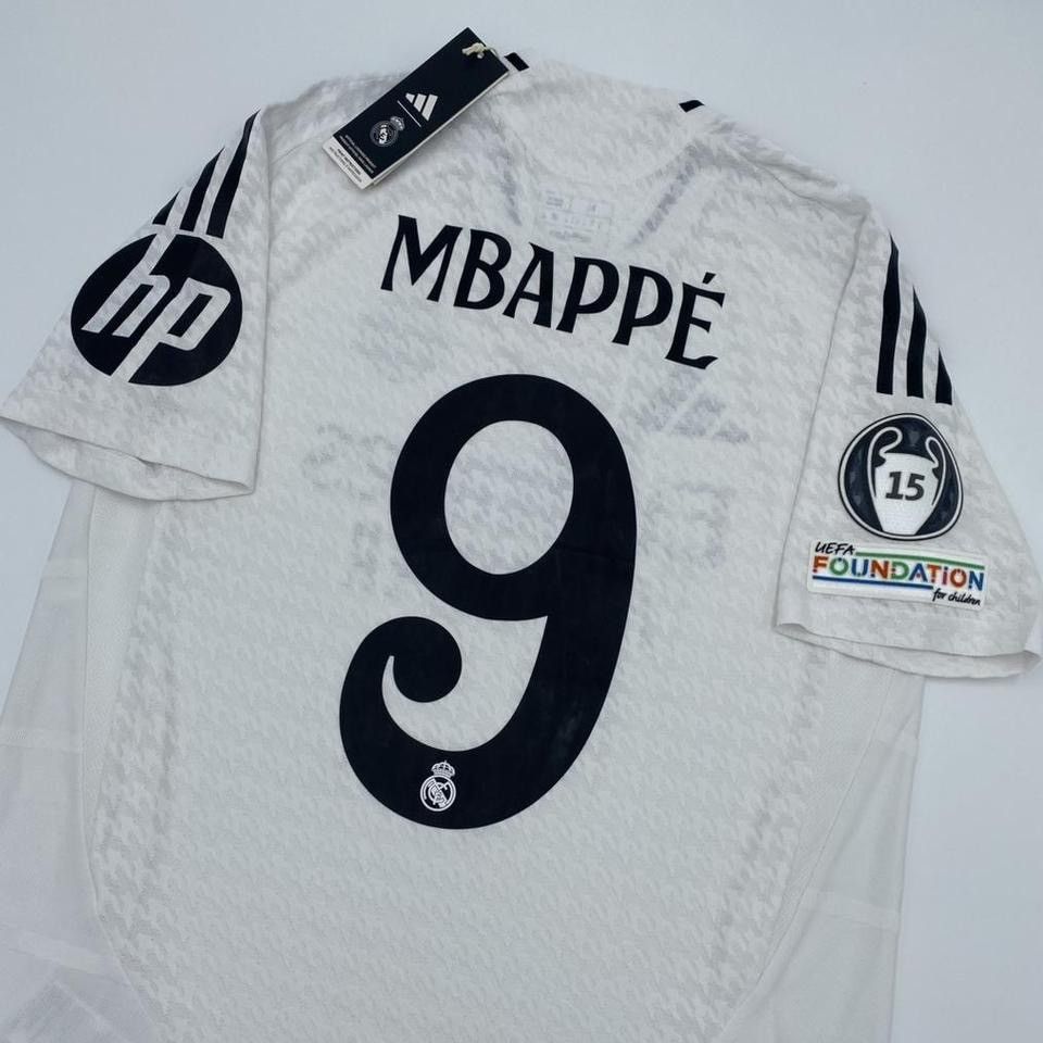 Adidas Real Madrid Mbappe 2024 25 home PLAYER VERSION UCLjersey NWT Size US M / EU 48-50 / 2 - 5 Thumbnail