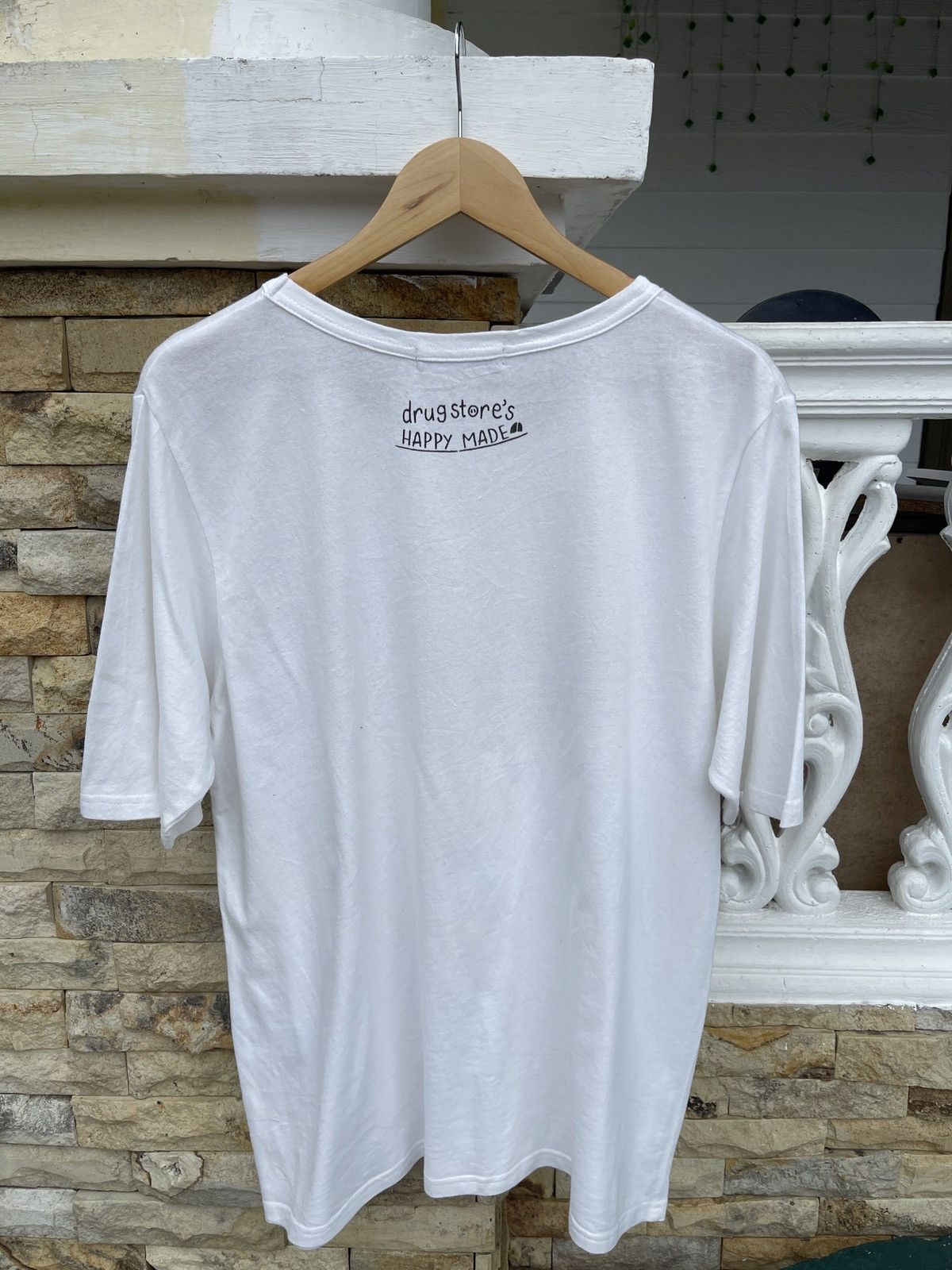 Vintage Last Drop🔥Rare🔥Vintage Drug Store’s Big Pig Logo T sHirt Size US L / EU 52-54 / 3 - 3 Thumbnail