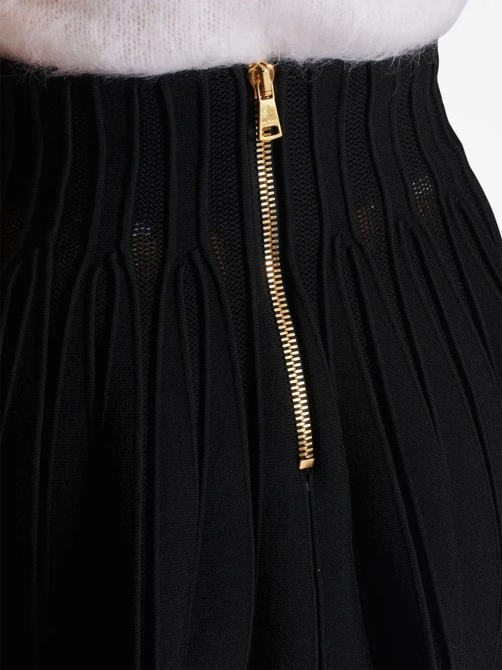 Balmain o1y0625 Mini Skirt in Black Size 28" / US 6 / IT 42 - 4 Thumbnail