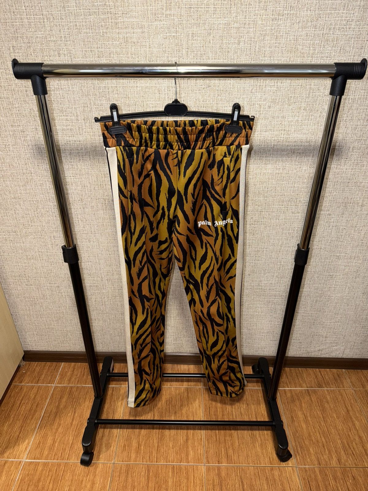 Palm Angels PALM ANGELS CAMO TIGER TRACK PANTS Size US 30 / EU 46 - 2 Thumbnail