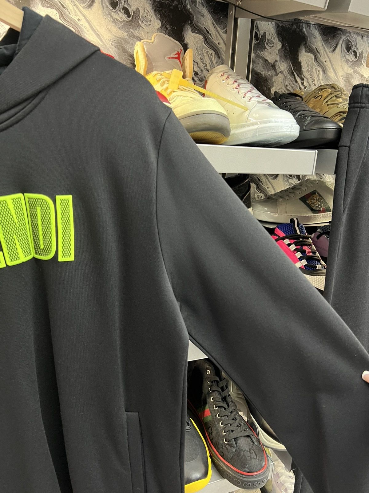 Fendi Fendi Neon Logo Sweatsuit Set Size US XL / EU 56 / 4 - 5 Thumbnail