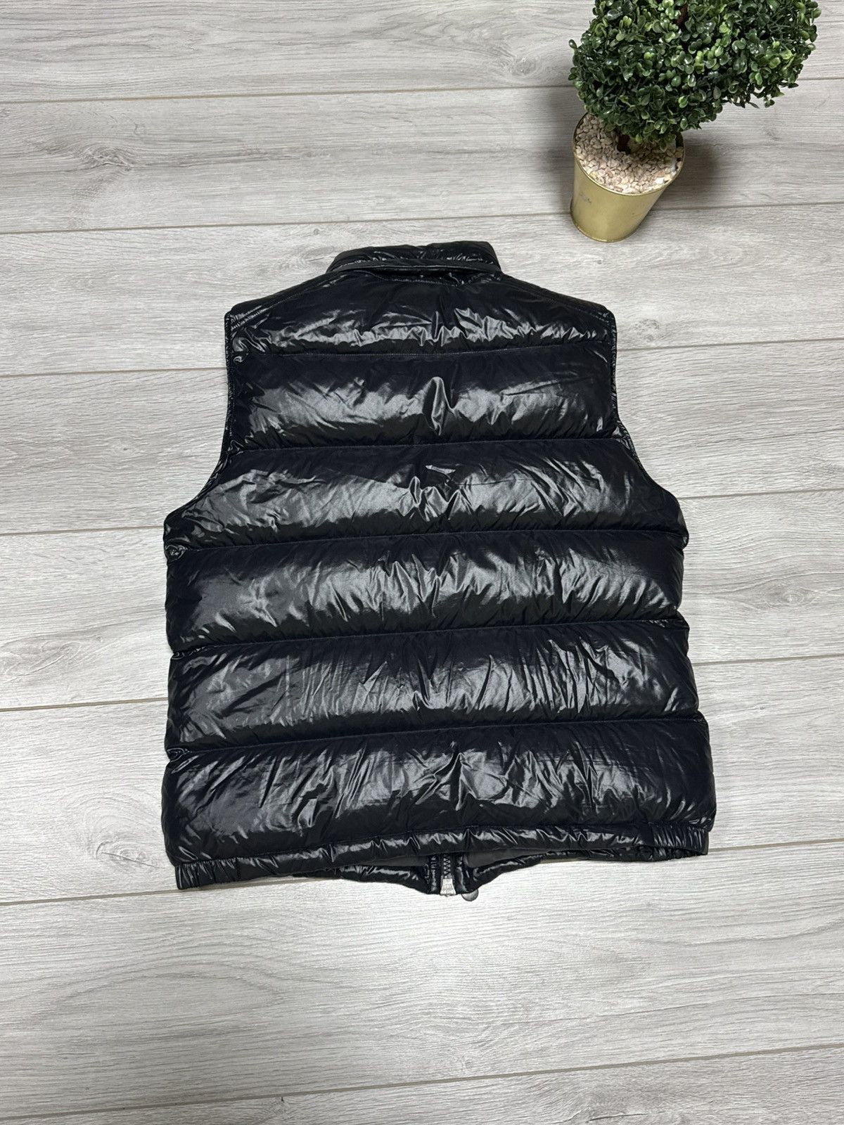 Moncler Moncler Bormes Puffer Down Vest Size 5 Size US XL / EU 56 / 4 - 15 Thumbnail