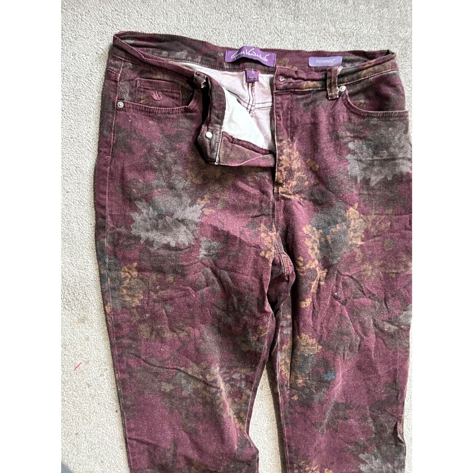 Gloria Vanderbilt Gloria Vanderbilt Amanda Jeans Womens 12 Burgundy Floral High Rise Straight Denim Cotton Blend City Classic Modern Pockets 12 Womens Jeans (Size) Red Size 34" / US 12 / IT 48 - 4 Thumbnail