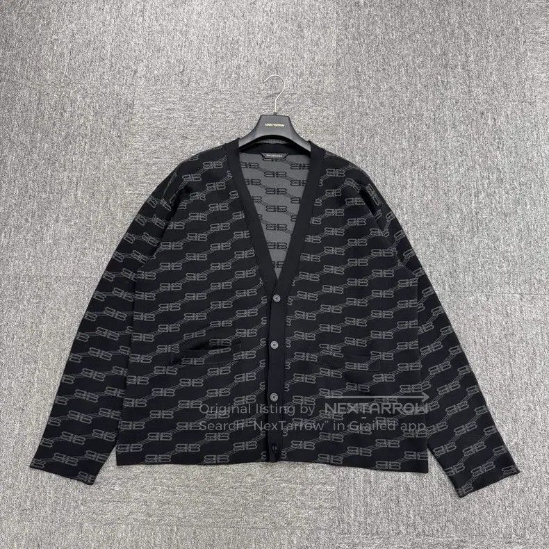 Balenciaga Balenciaga Lock full print sweater Size US M / EU 48-50 / 2 - 1 Thumbnail