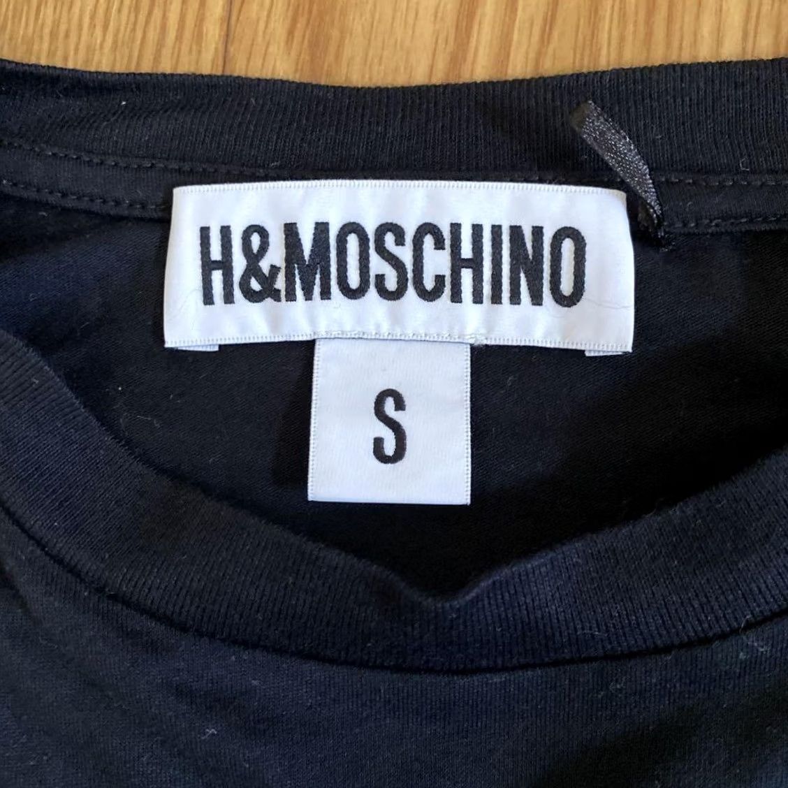 Moschino H&M MOSCHINO Collaboration T-shirt with Disney's Donald Duck Shirt Mens S Black Vintage Size US S / EU 44-46 / 1 - 2 Thumbnail