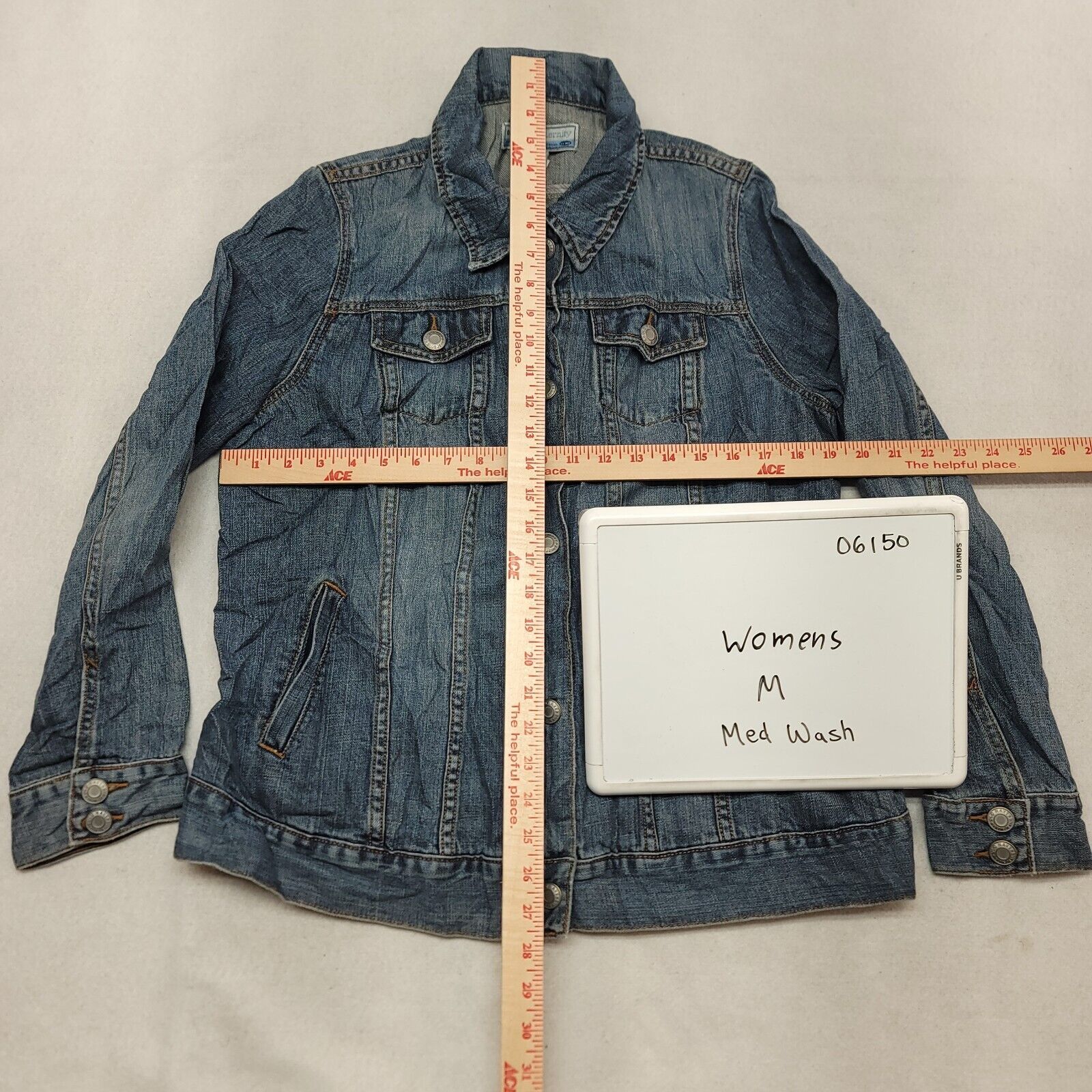Old Navy Old Navy Casual Button Denim Jean Jacket Womens Size M Blue Size M / US 6-8 / IT 42-44 - 9 Thumbnail