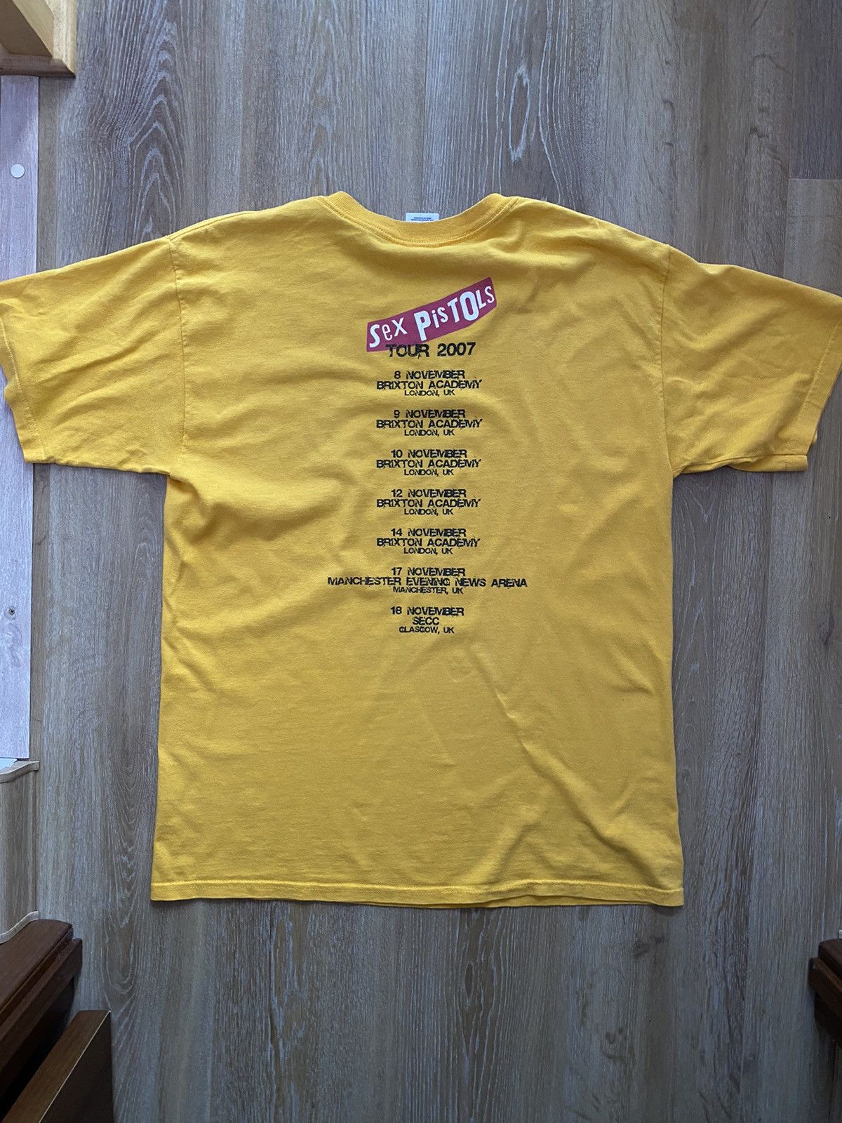 Band Tees Vintage Sex Pistols Nevermind the Bollocks Yellow Tee Size US XL / EU 56 / 4 - 4 Thumbnail