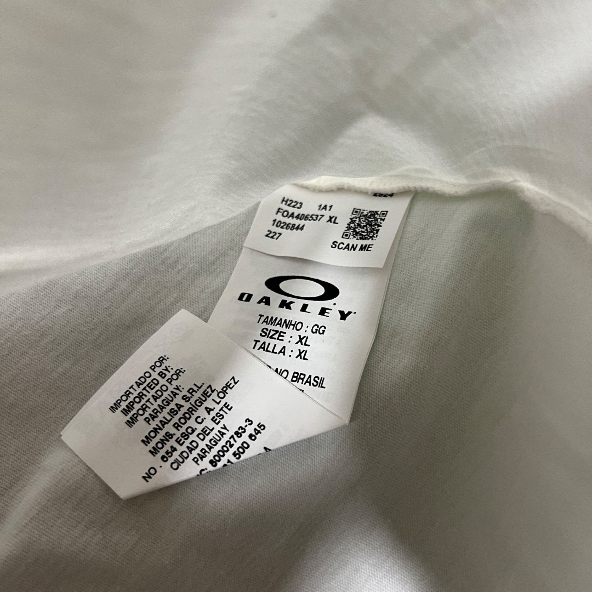 Oakley Oakley graphics shirt size xl NWT Size US XL / EU 56 / 4 - 5 Thumbnail