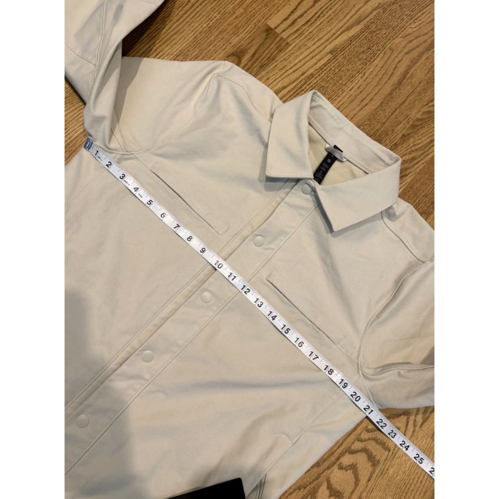 Lululemon Lululemon City Excursion Jacket Mens M Ivory Windbreaker Snap Button Collared Pockets NWT Size US M / EU 48-50 / 2 - 7 Thumbnail