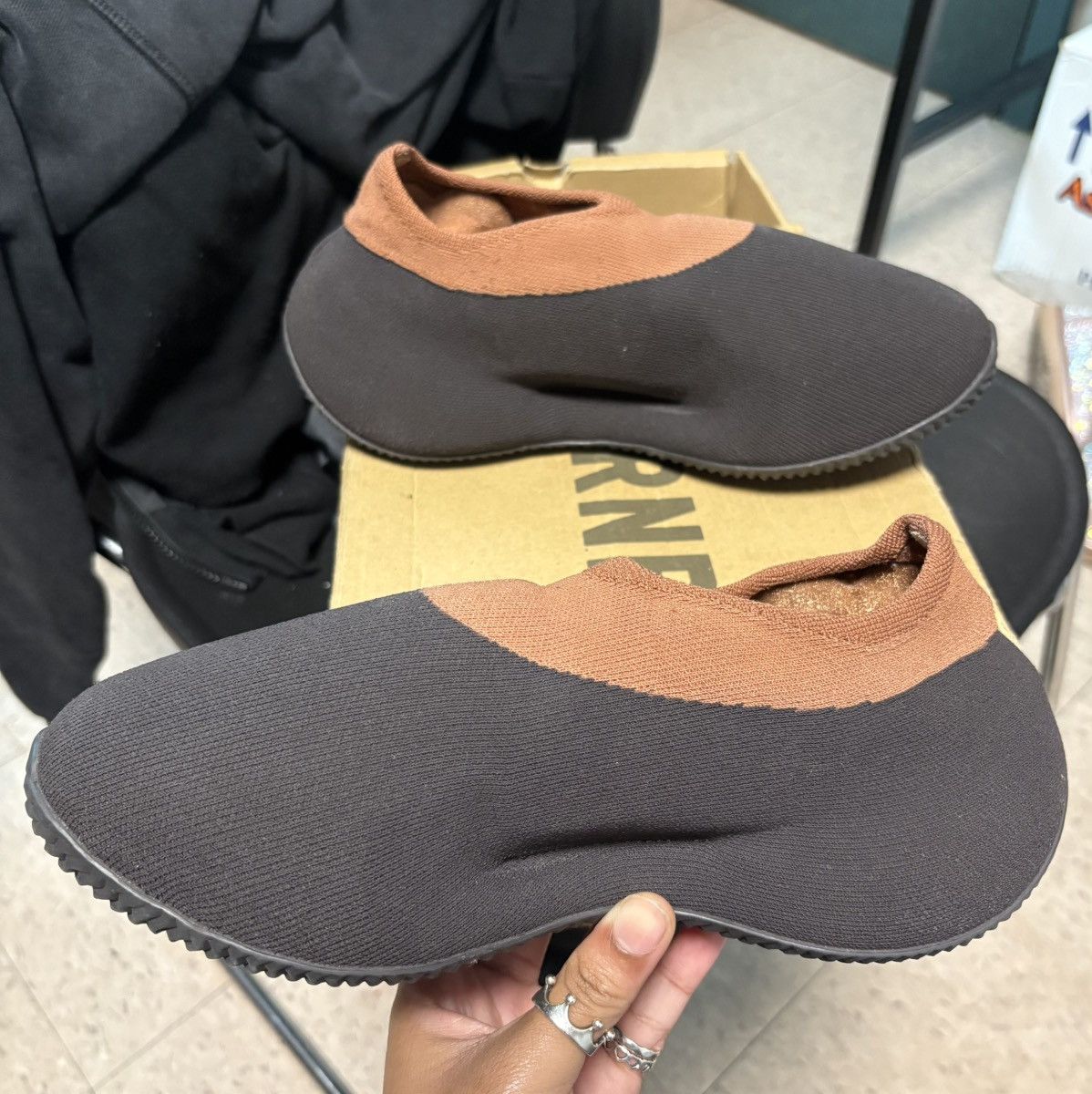 Yeezy ADIDAS YEEZY KNIT RNR (Stone Carbon) Size US 6.5 / EU 39-40 - 2 Thumbnail