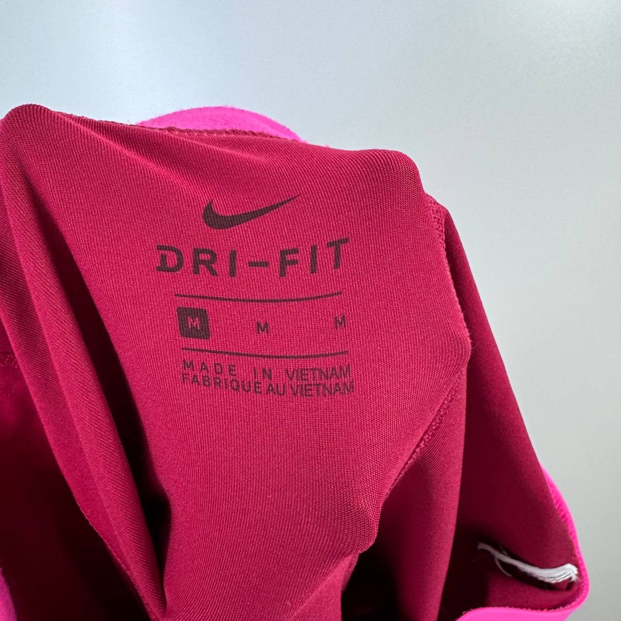 Nike Nike Dri Fit Womens Capri Leggings Pink Athletic Size M Size 26" / US 2 / IT 38 - 2 Thumbnail