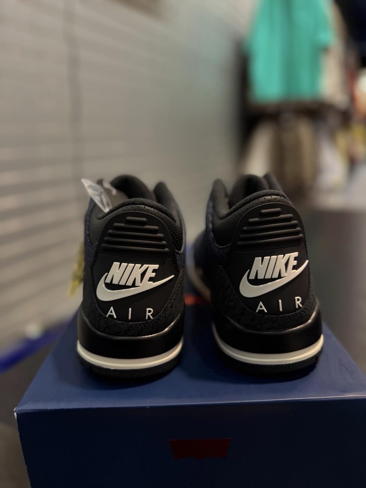 Jordan Brand Levi's x Air Jordan 3 Retro Men's Size 9.5 Indigo Denim NEW Size US 9.5 / EU 42-43 - 8 Thumbnail