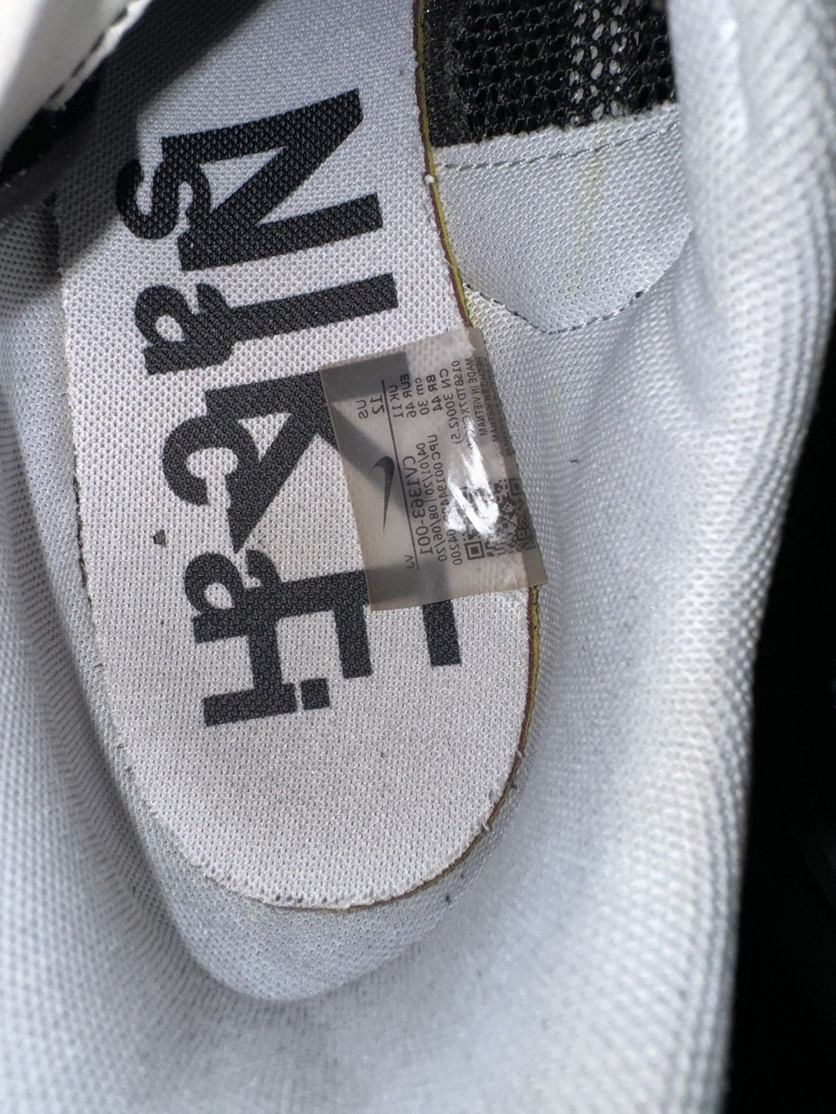 Nike × Sacai Nike Sacai Vaporwaffle Size US 12 / EU 45 - 5 Thumbnail