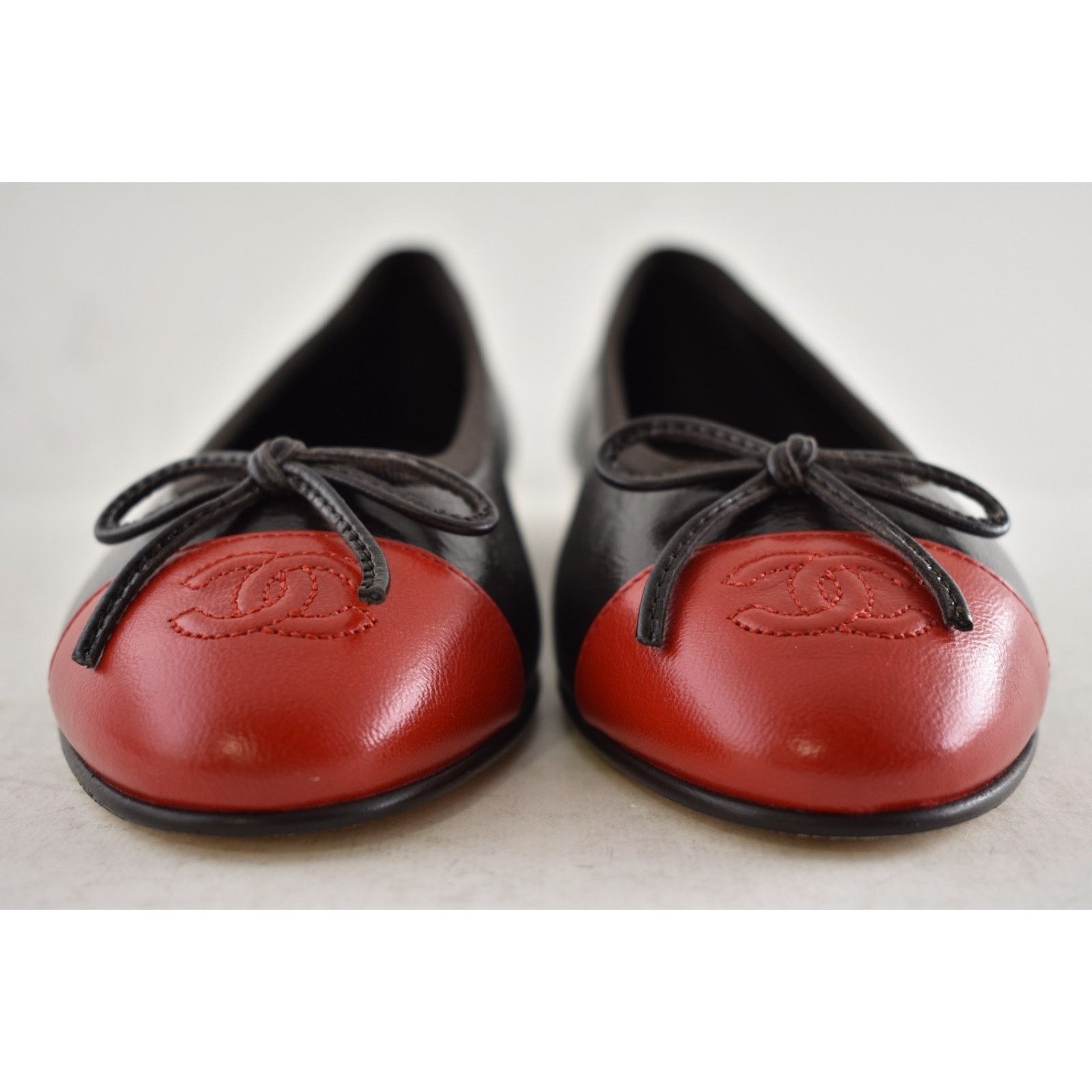 Chanel 26S Red Leather CC Logo Classic Ballet Ballerina Flat 36 Size US 6 / IT 36 - 11 Thumbnail