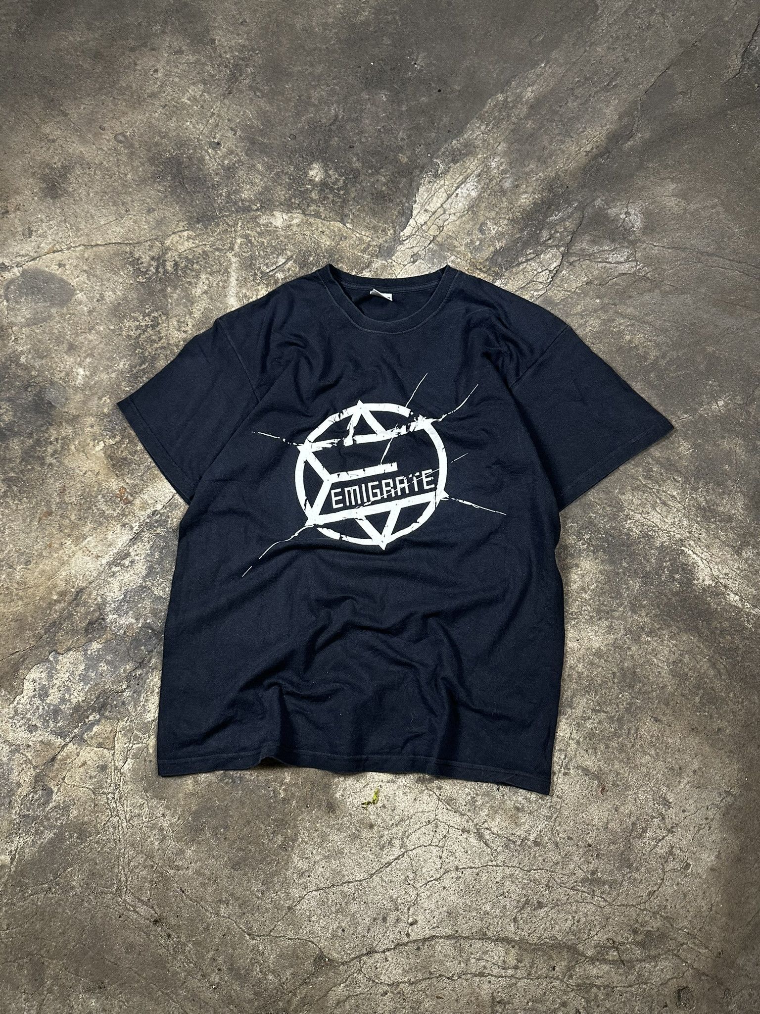 Band Tees × Vintage Rare 00s Emigrate Rammstein Metal Band T-shirt Size US L / EU 52-54 / 3 - 1 Thumbnail