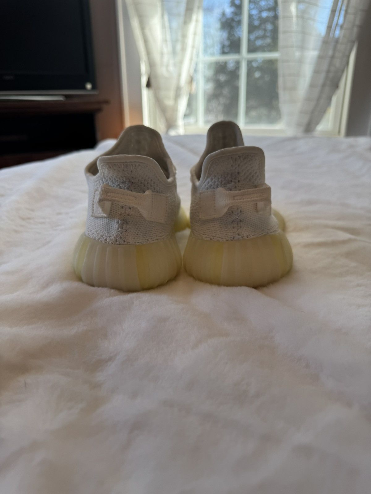 Adidas × Yeezy Yeezy triple whites Size US 5 / EU 37 - 12 Thumbnail