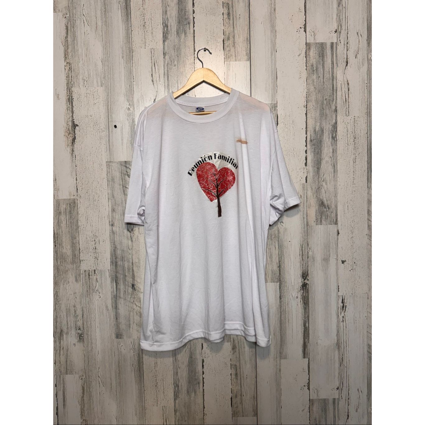 Other Vigor Apparel Reunion Familiar Graphic T-Shirt White Men’s XXXL Performance Polyester Size US XXL / EU 58 / 5 - 1 Thumbnail