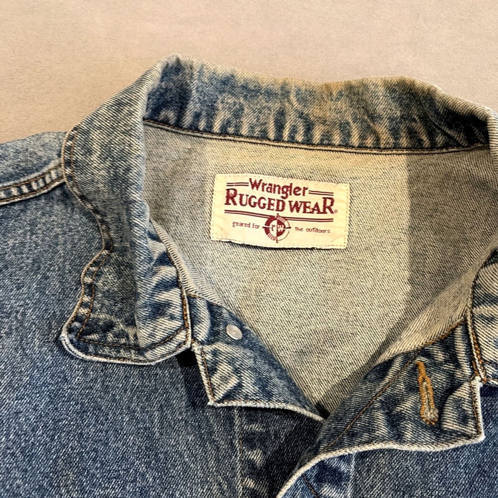 Wrangler VINTAGE Wrangler Rugged Wear Jacket Denim Blue 2XL Mens Biker Trucker Jeans Coat Men Size US 39 - 2 Thumbnail