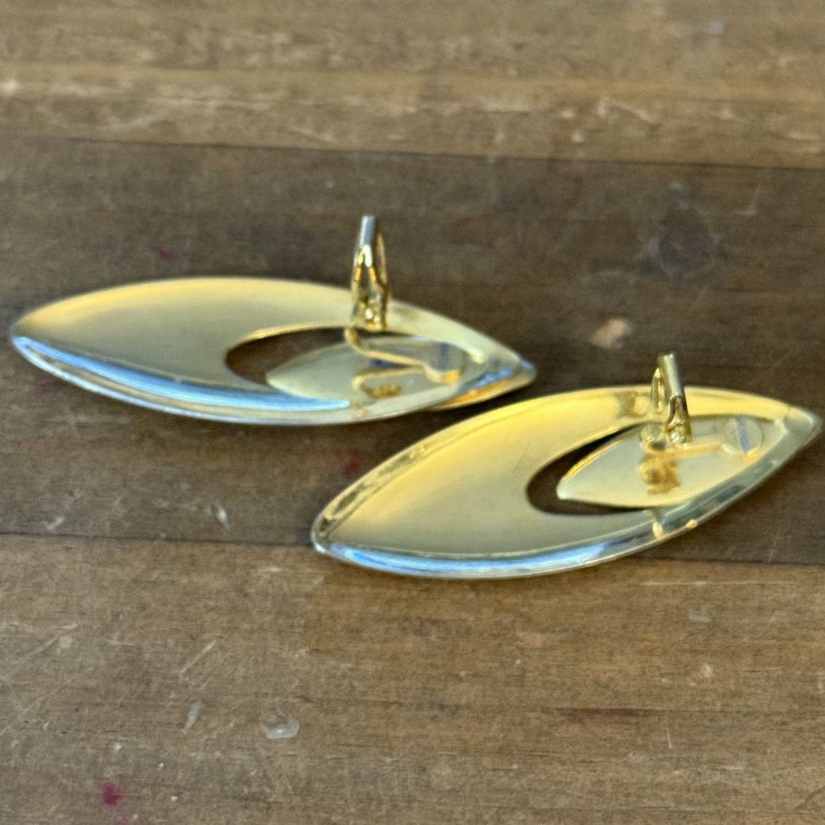 Vintage Vintage gold and black oblong clip on earrings Size ONE SIZE - 2 Thumbnail