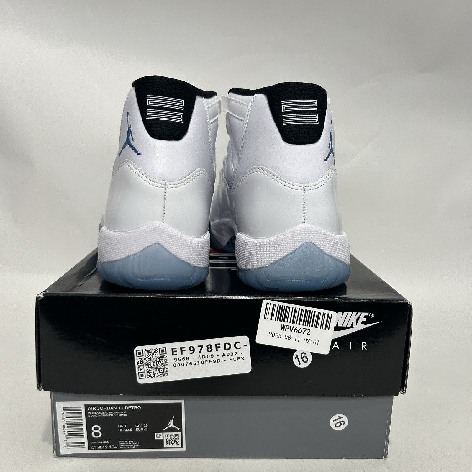Jordan Brand Nike Air Jordan 11 Retro OG “Legend Blue/Columbia” Size US 8 / EU 41 - 4 Thumbnail