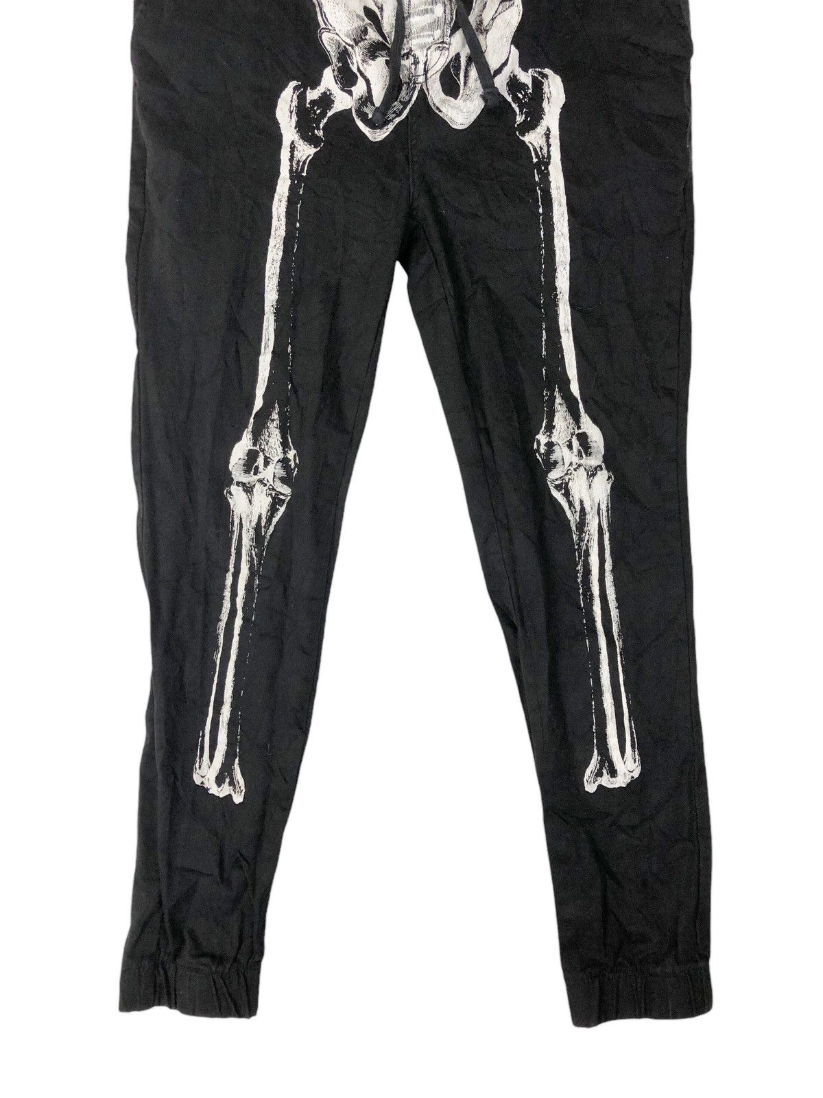Japanese Brand Hottopic Skeleton Printed Joggers Pants Size US 34 / EU 50 - 4 Thumbnail