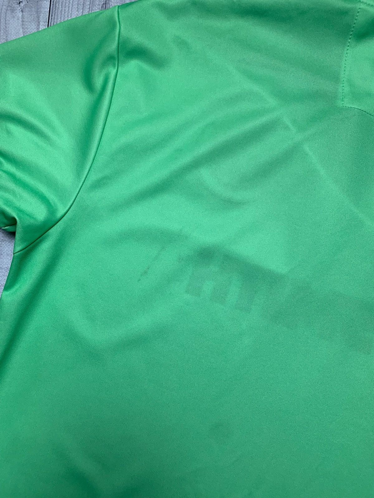 Vintage Vintage retro soccer jersey Celtic green logo size L Size US L / EU 52-54 / 3 - 6 Thumbnail