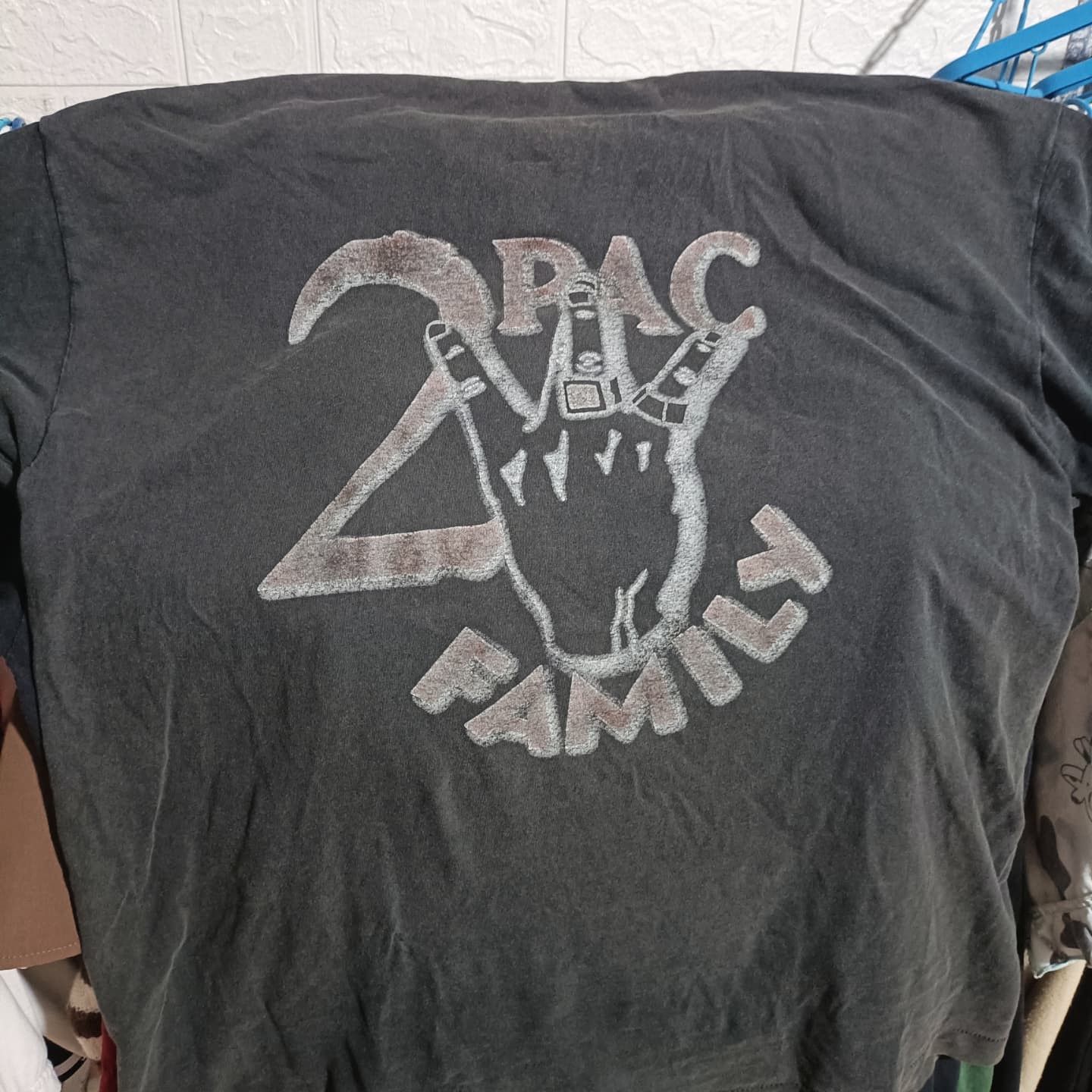 Rap Tees 2PAC 90' PEACE HAND Size US XL / EU 56 / 4 - 4 Thumbnail