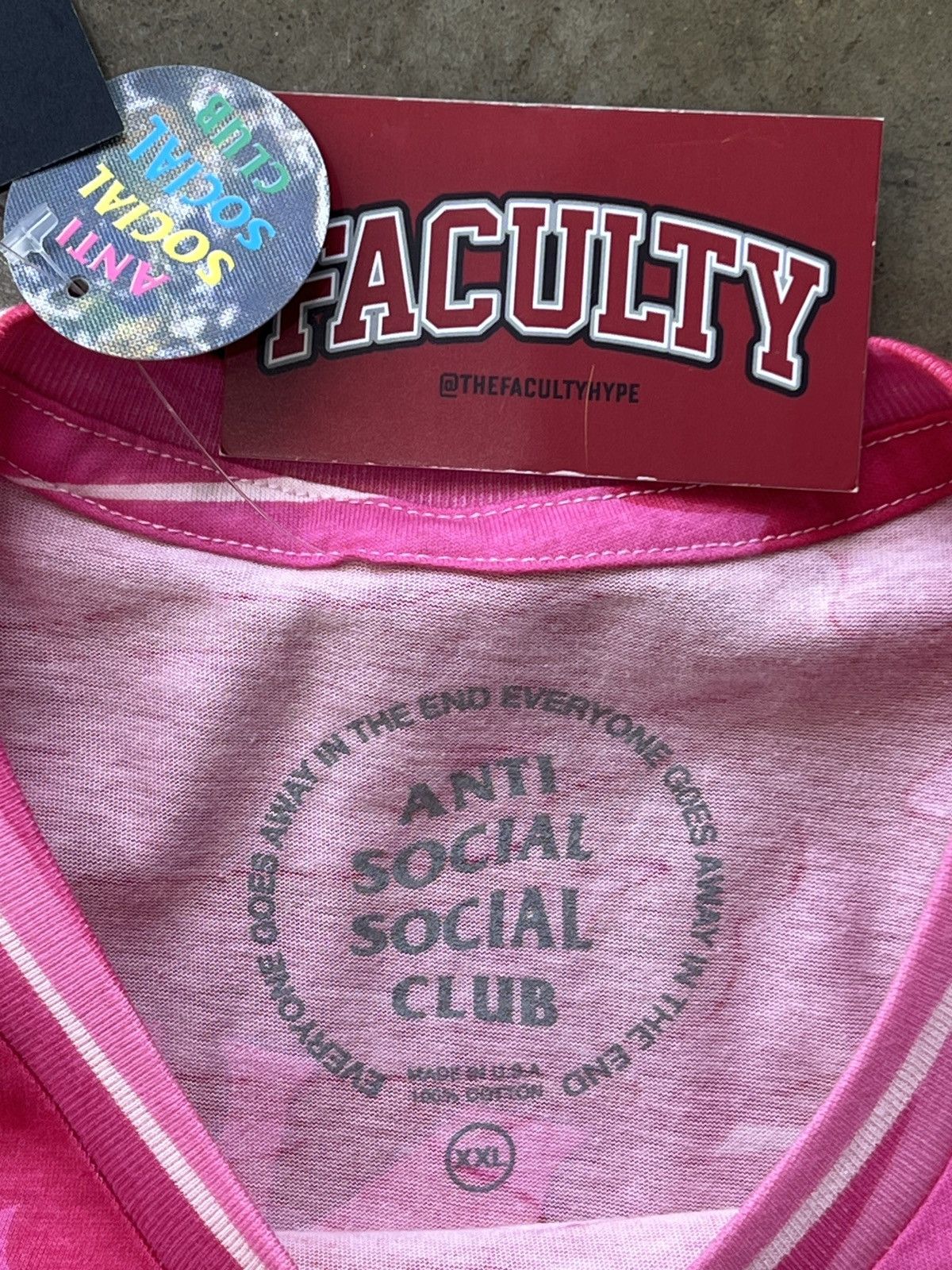 Anti Social Social Club Anti Social Social Club Hello Kitty and Friends Tee XXL Size US XXL / EU 58 / 5 - 3 Thumbnail