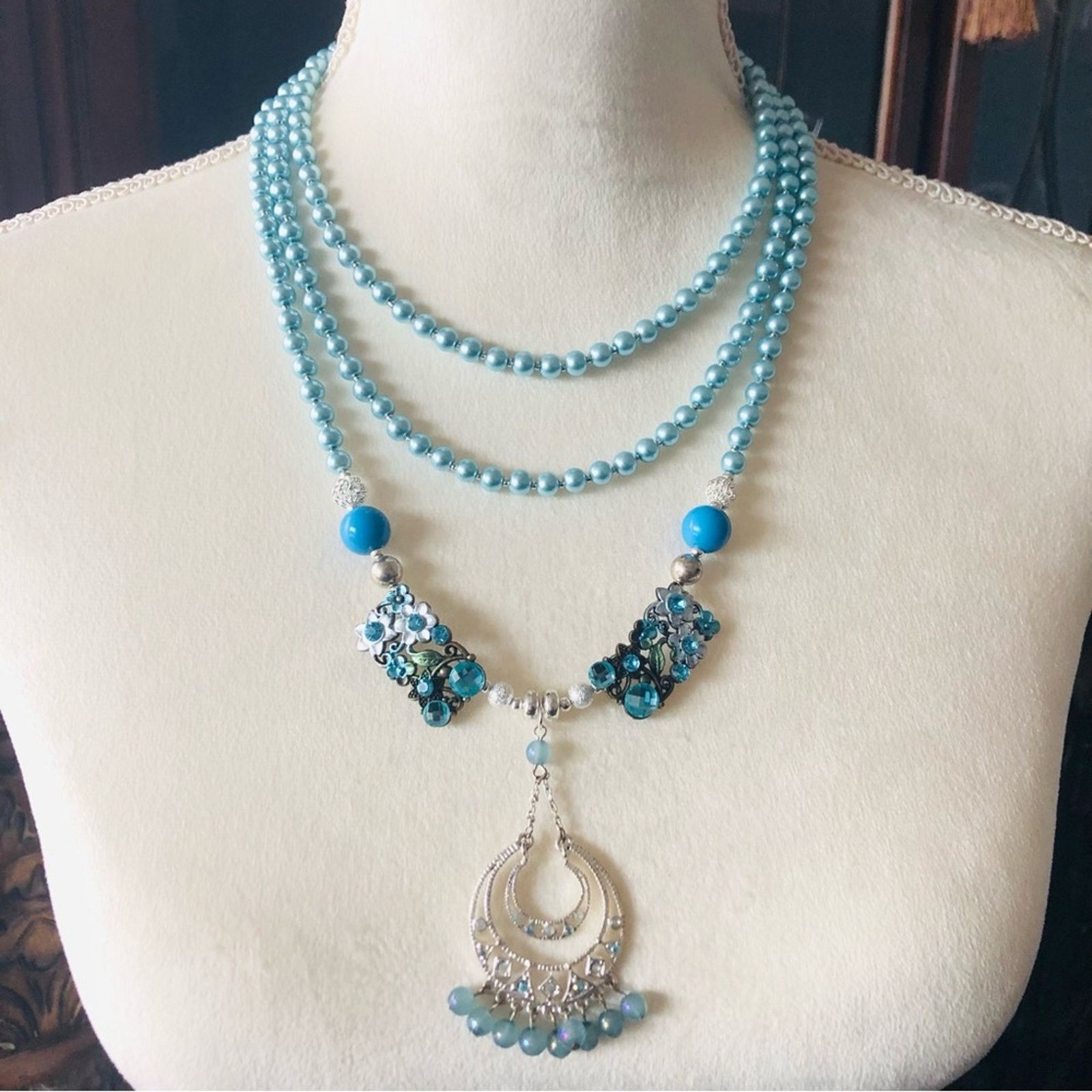 Handmade Handcrafted repurpose blue crystal Pearl necklace Size ONE SIZE - 2 Thumbnail
