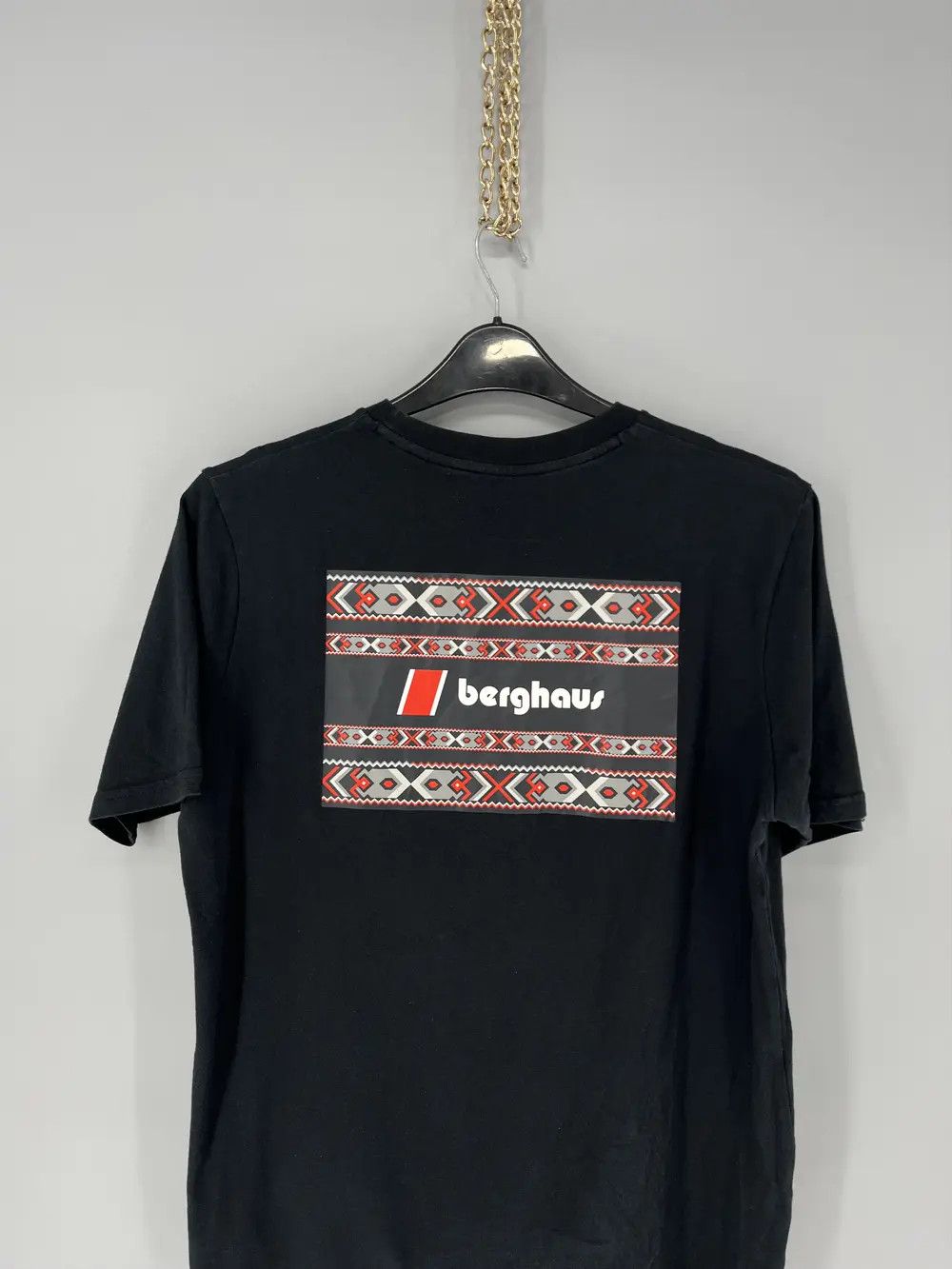 Berghaus Vintage Berghaus T-shirt outdoor hiking Big logo Size US L / EU 52-54 / 3 - 9 Thumbnail