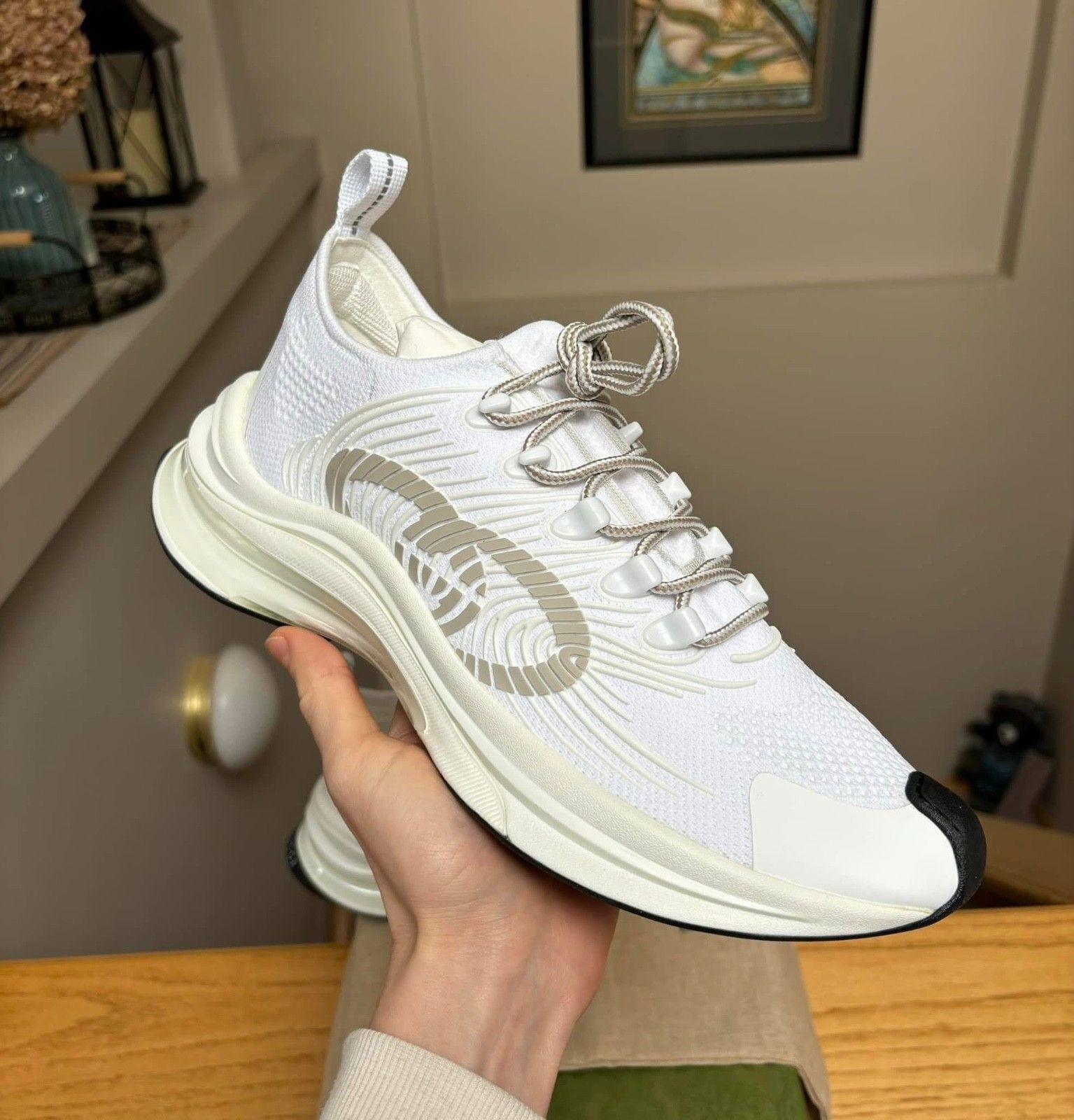 Gucci Gucci White Interlock GG Run Sneakers - $1000 -Brand New - Size US 7.5 / EU 40-41 - 2 Thumbnail