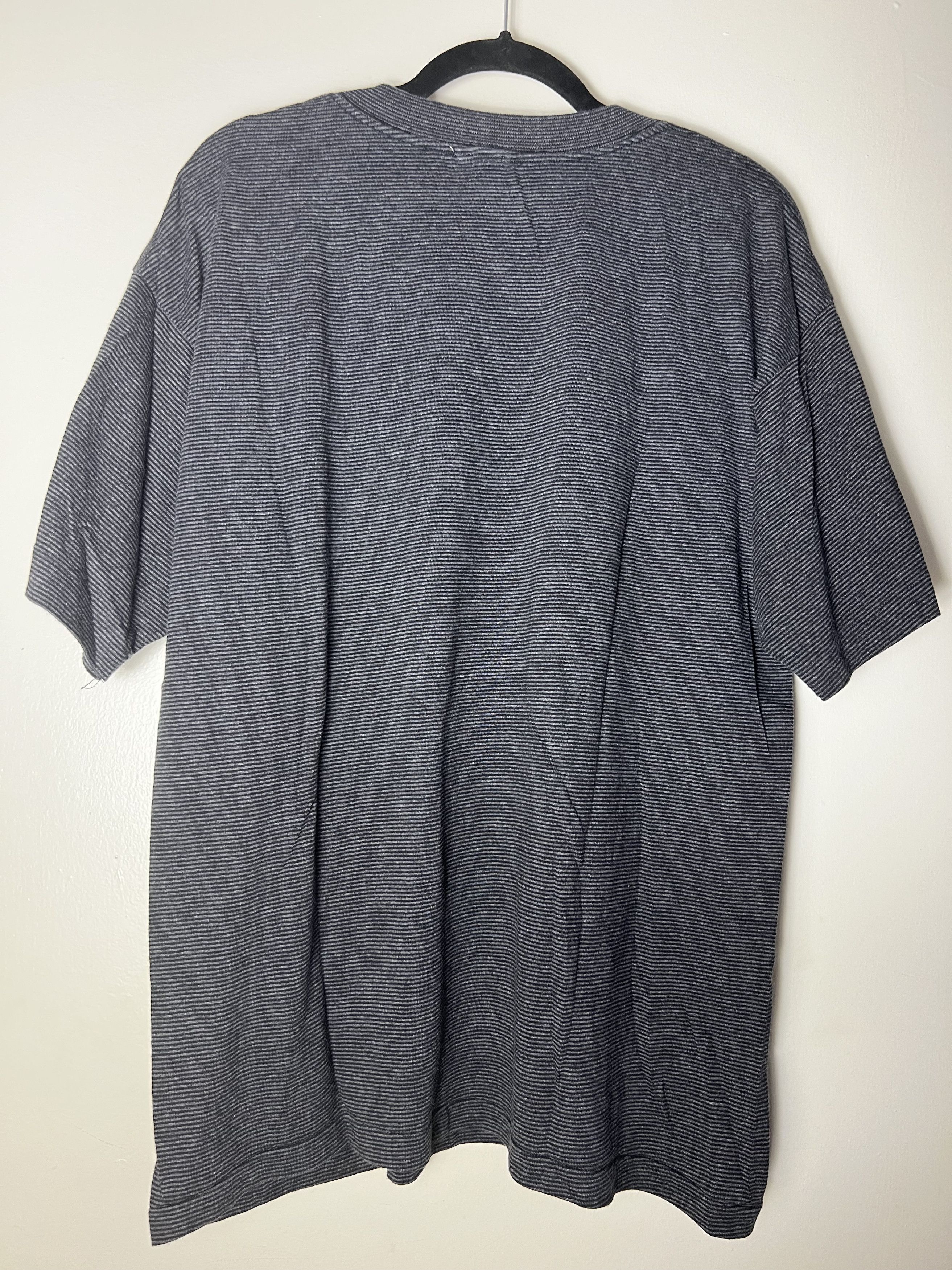 Tommy Hilfiger Vintage Embroidered Tommy Hilfiger Logo T-shirt Size US XL / EU 56 / 4 - 4 Thumbnail