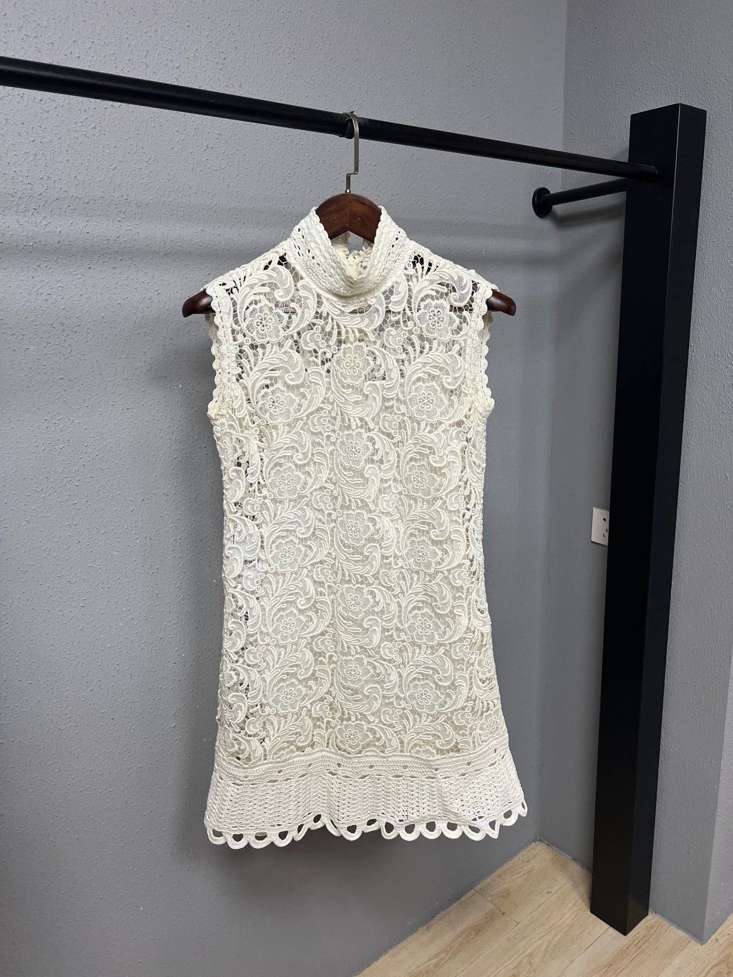 Prada Prada Couture Lace Sleeveless Dress Size S / US 4 / IT 40 - 1 Thumbnail