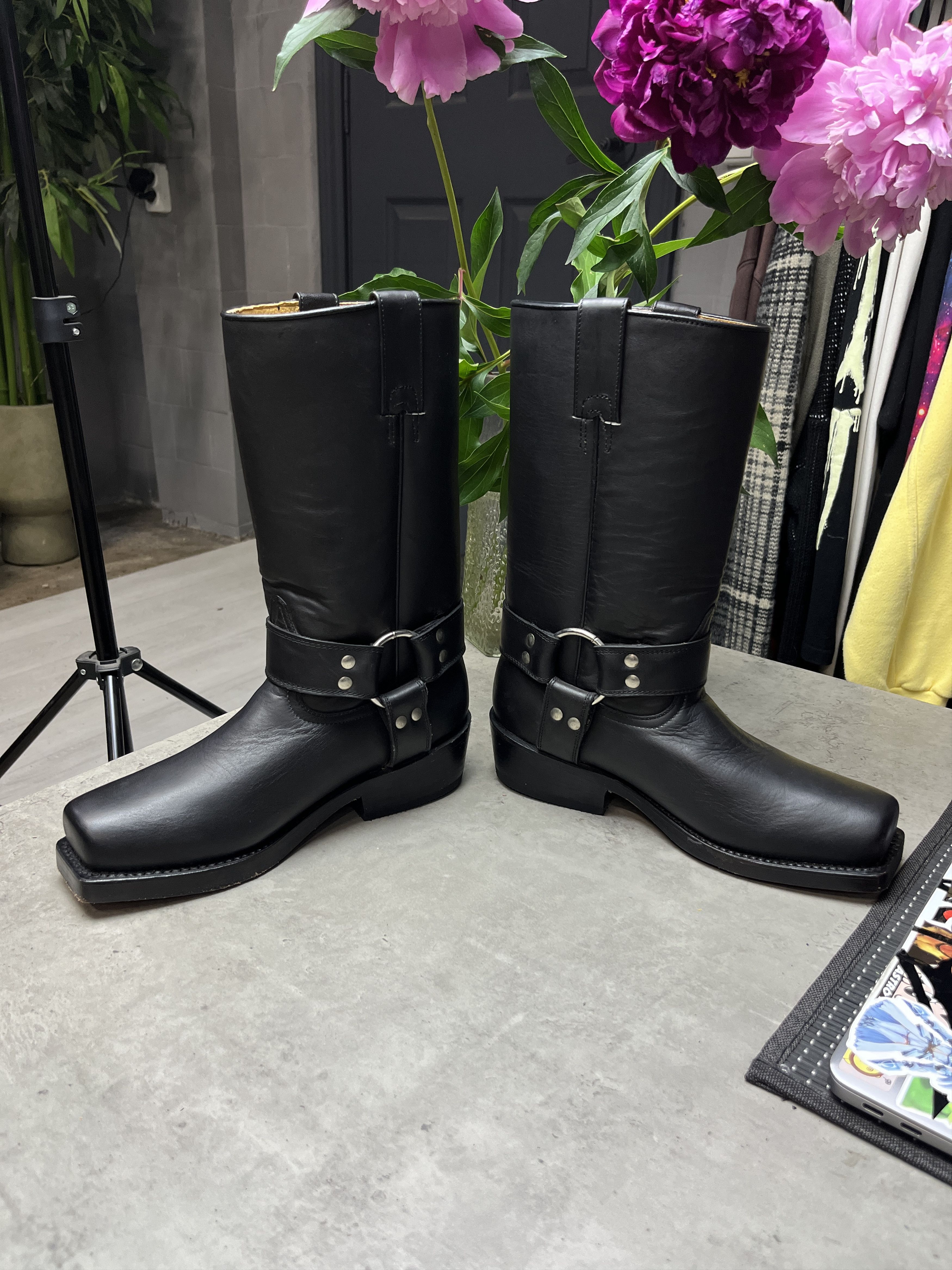 Buffalo London 1990s BUFFALO BLACK LEATHER HARNESS BIKER BOOTS - 5109 Size US 6 / EU 39 - 3 Thumbnail