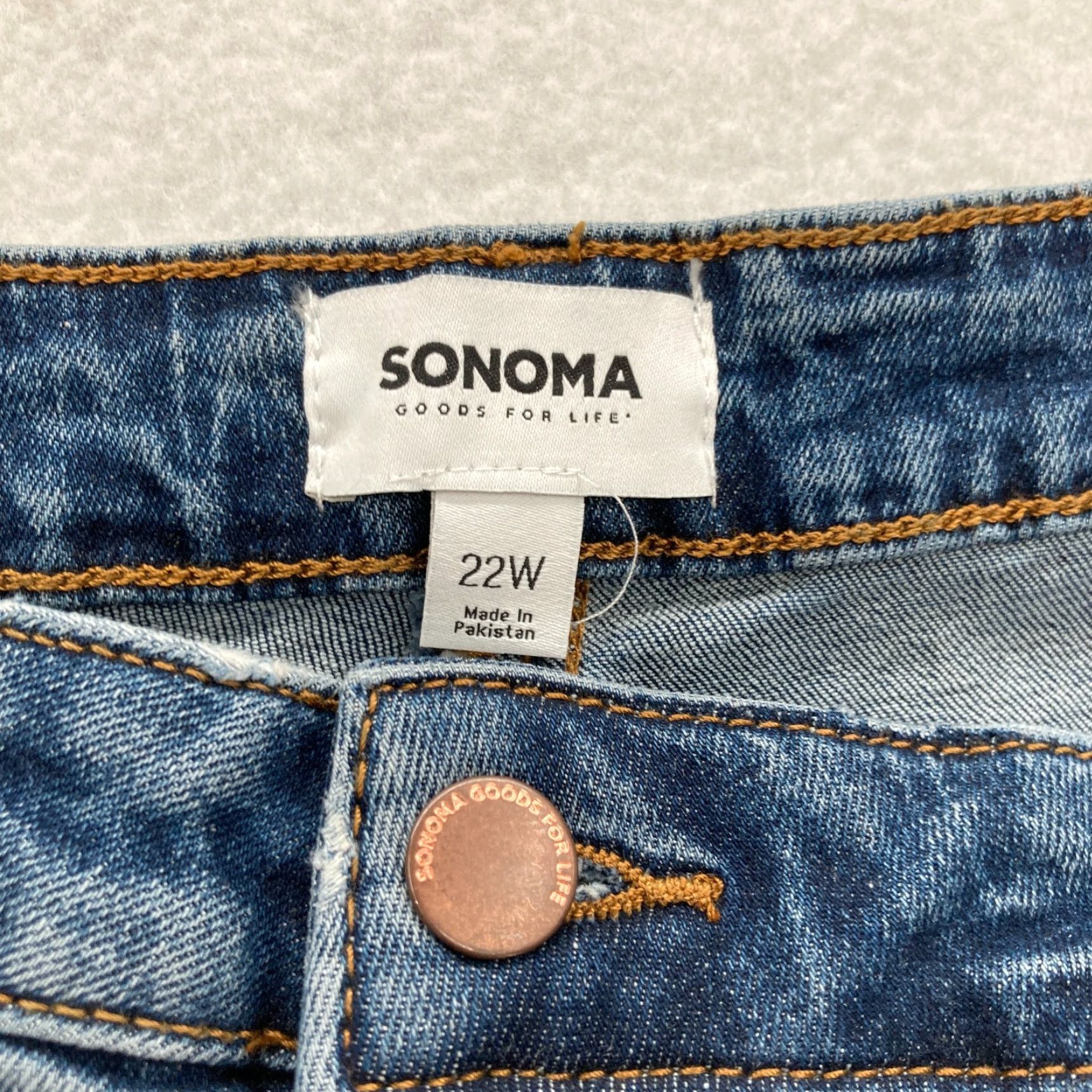 Vintage Sonoma Jeans Women's Plus 22W High Rise Straight Leg Blue Stretch Denim Comfort Shirt Mens Womens? Size 40" / US 18 - 5 Thumbnail