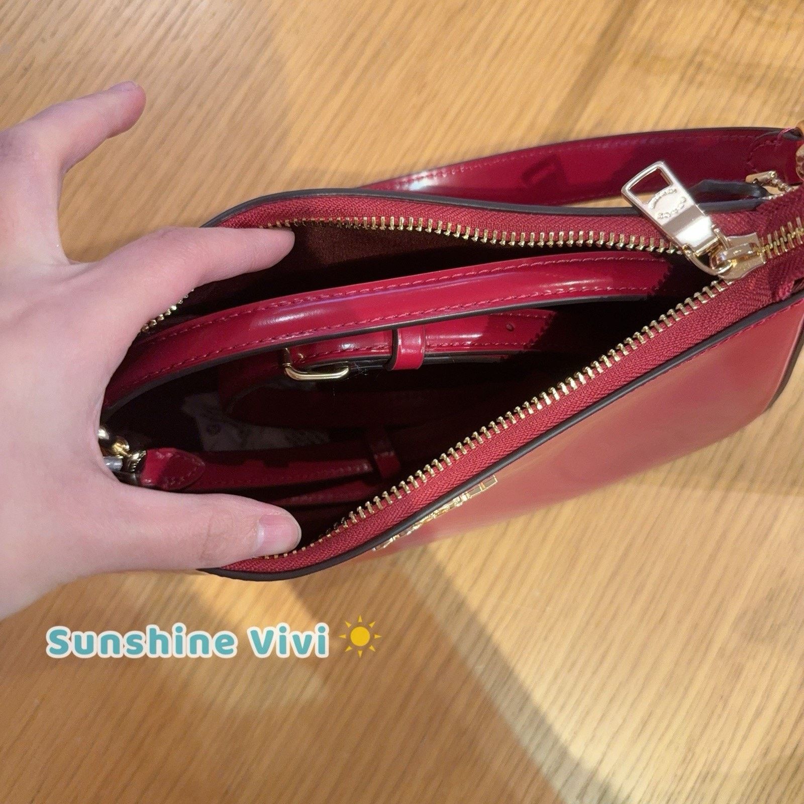 Coach NWT Coach Teri Shoulder Bag Crossbody Leather cv938 Ruby Size ONE SIZE - 9 Thumbnail
