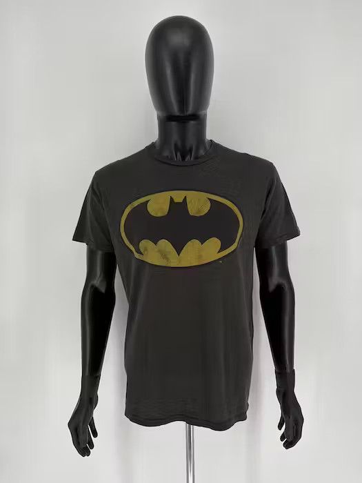 DC Comics Vintage Y2K Early Vintage Cool Faded Batman Tee Size US L / EU 52-54 / 3 - 6 Thumbnail