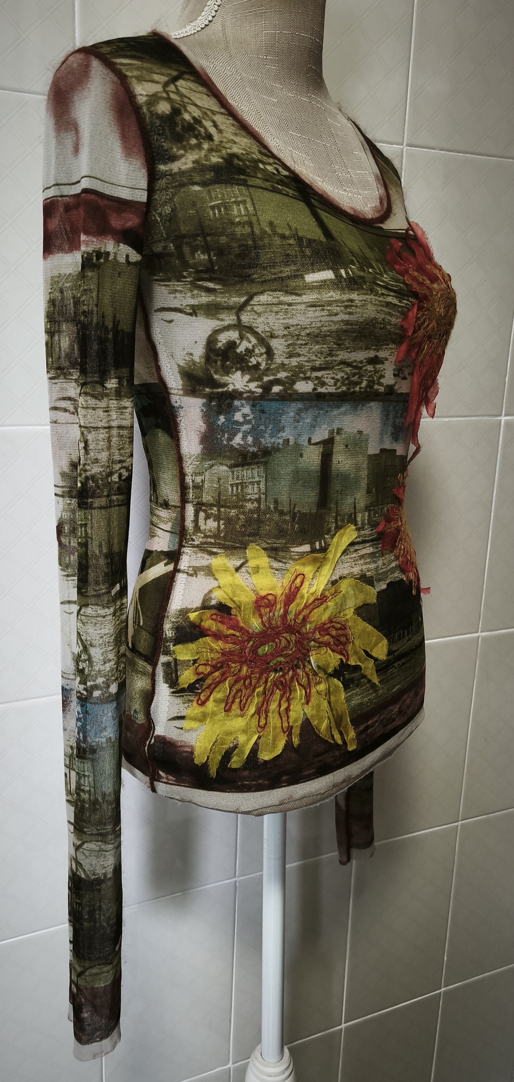 Jean Paul Gaultier 2002 - Old buildings photos print - mesh top Size M / US 6-8 / IT 42-44 - 10 Thumbnail