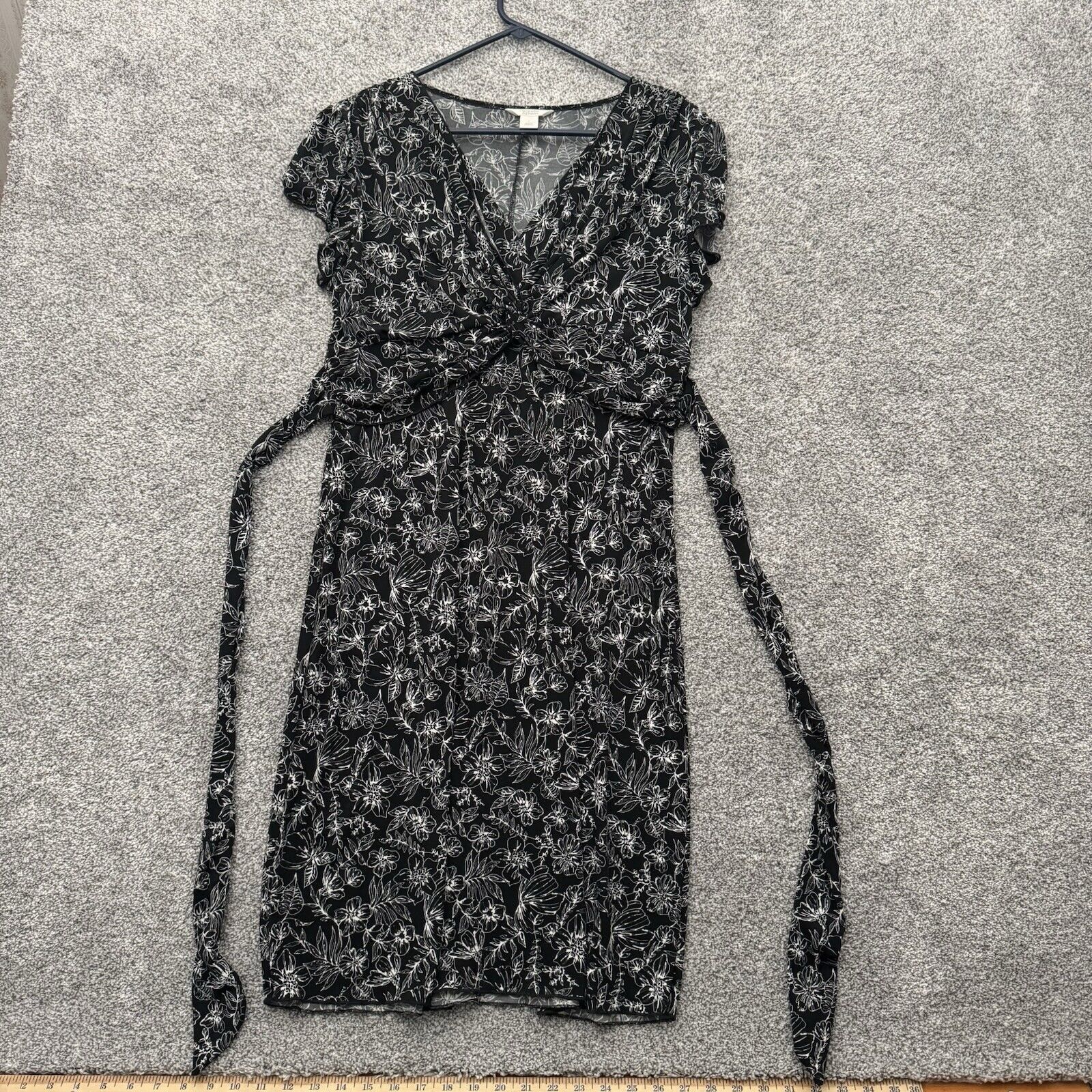 Other Christopher & Banks Dress Large Twist Front Classic Floral Size L / US 10 / IT 46 - 1 Thumbnail