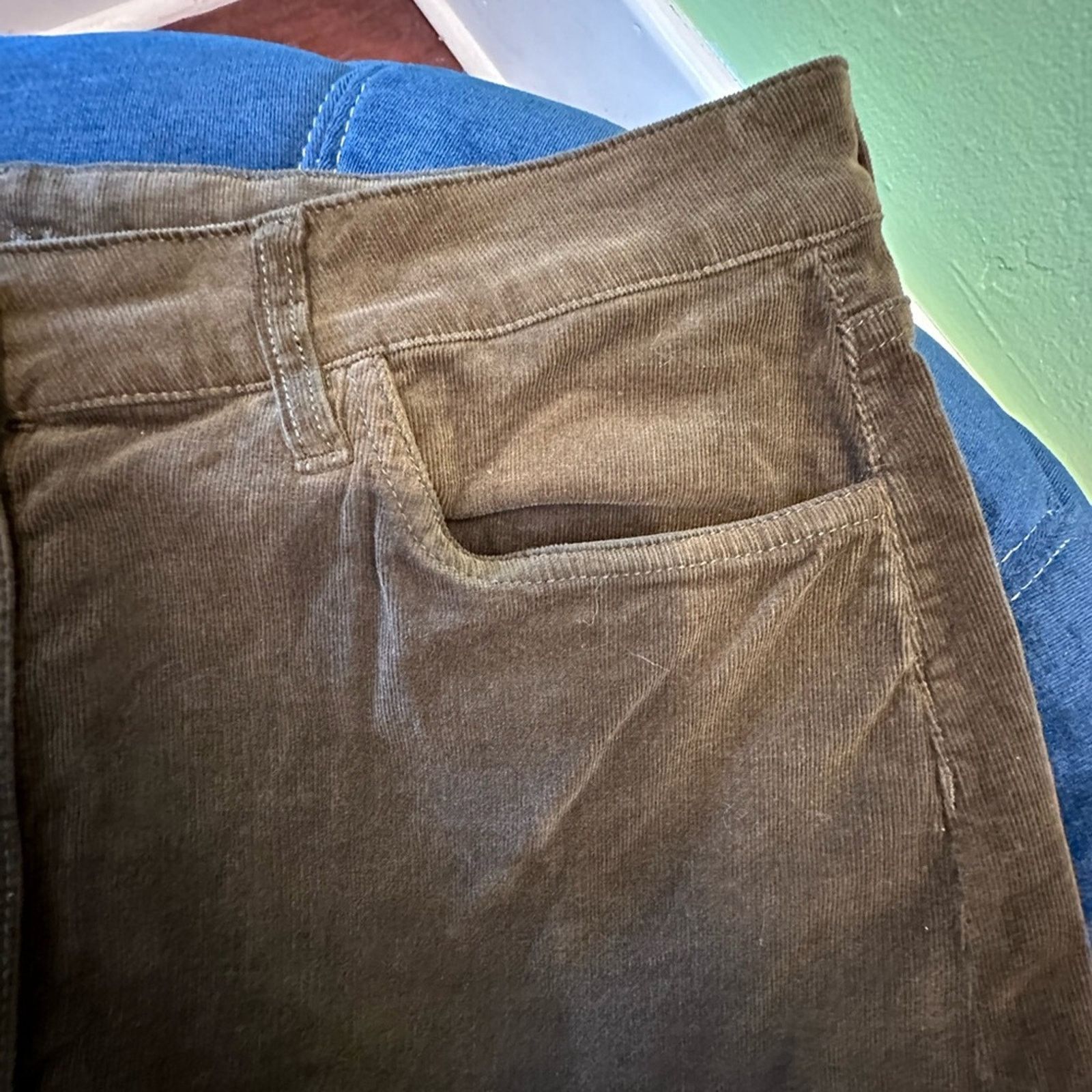 Other KUT from the Kloth Corduroy A-Line Button-Front Skirt Size 34" / US 12 / IT 48 - 5 Thumbnail