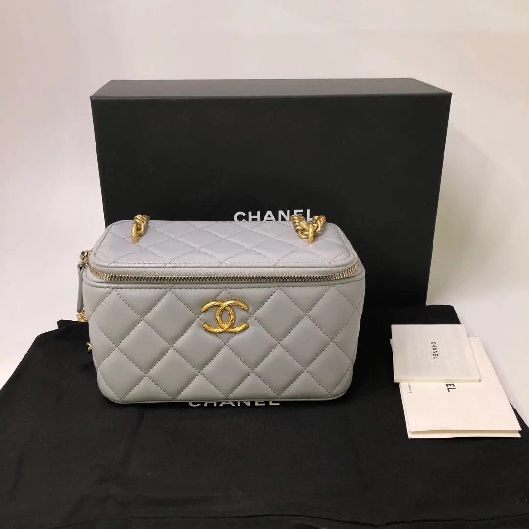 Chanel Pre-loved Bag Very good condition Size ONE SIZE - 1 Thumbnail